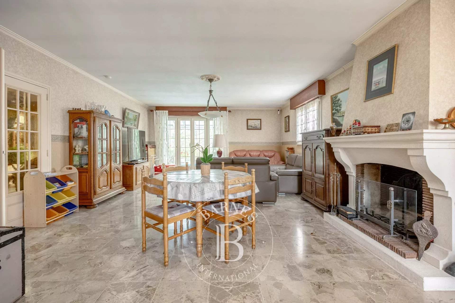 Villennes-sur-Seine  - Maison 8 Pièces 5 Chambres - picture 1