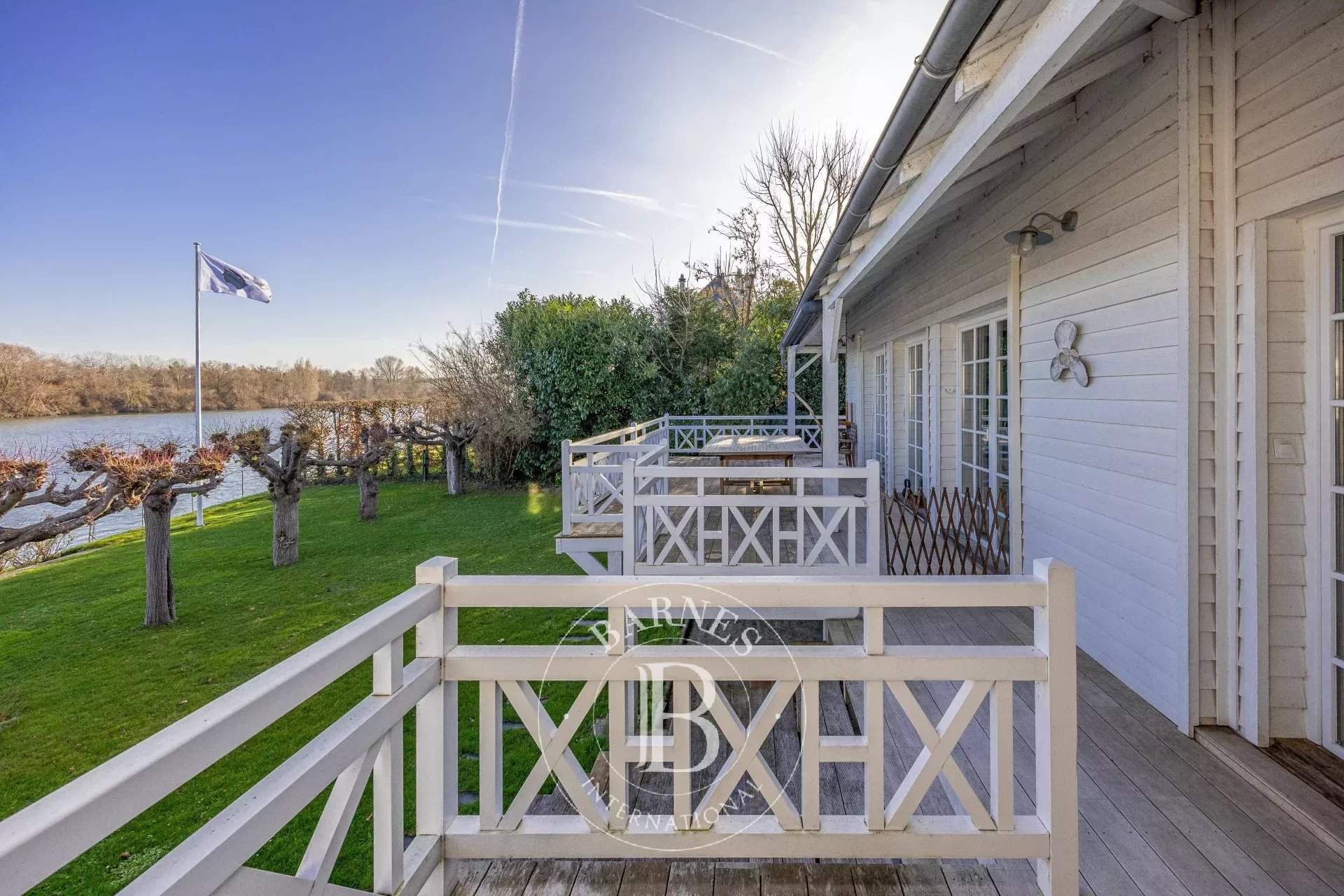 Villennes-sur-Seine  - Maison 7 Pi&egrave;ces 5 Chambres - picture 1