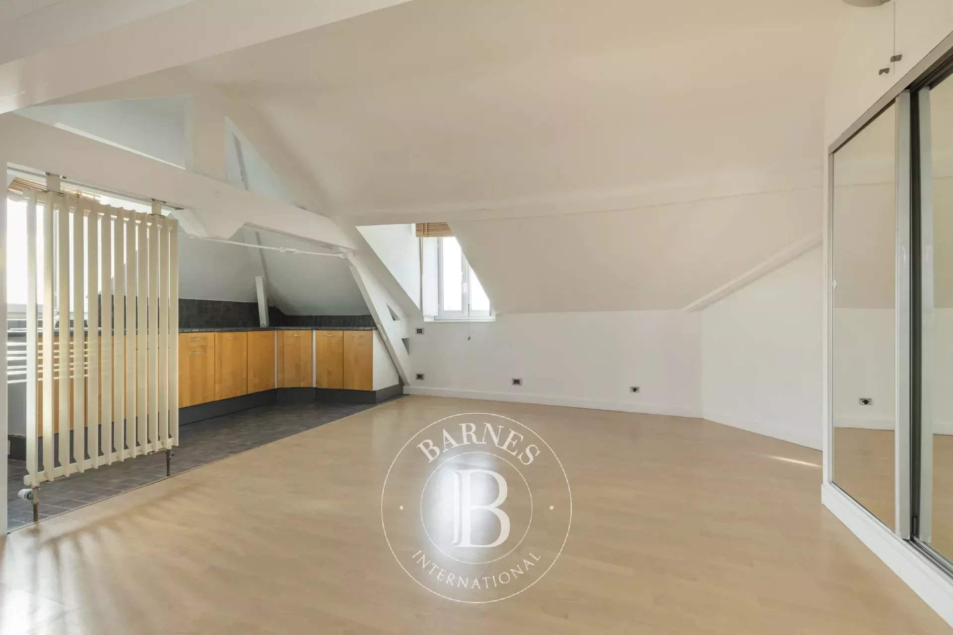 Le Mesnil-le-Roi  - House 3 Bedrooms - picture 11