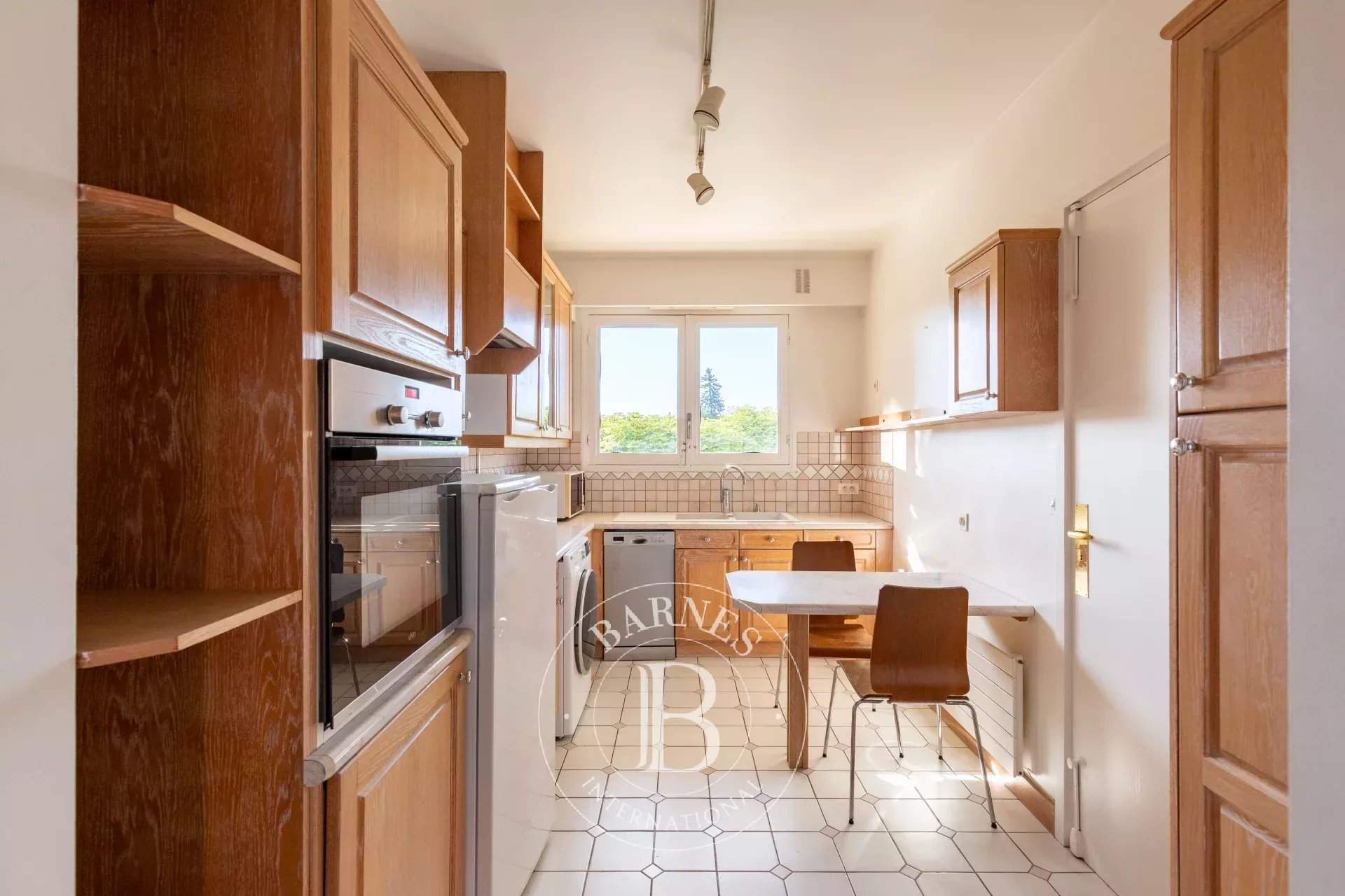 Saint-Germain-en-Laye  - Apartment 2 Bedrooms - picture 4