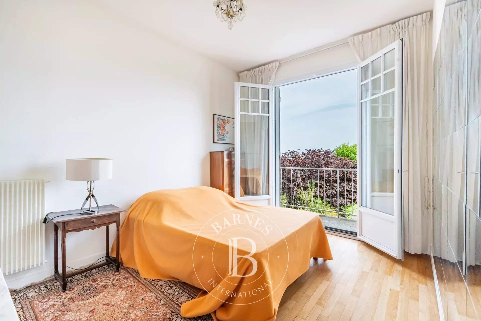 Saint-Germain-en-Laye  - Maison 8 Pi&egrave;ces 6 Chambres - picture 15