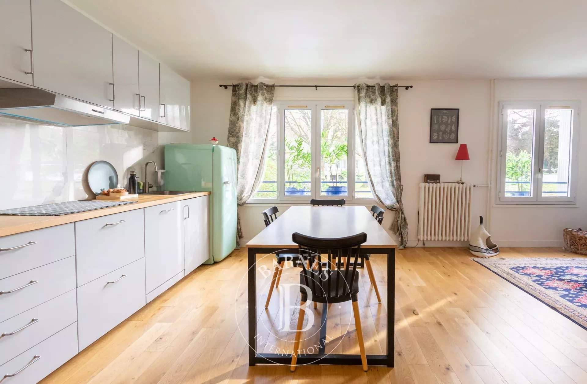 Saint-Germain-en-Laye  - Appartement 4 Pièces 2 Chambres - picture 1