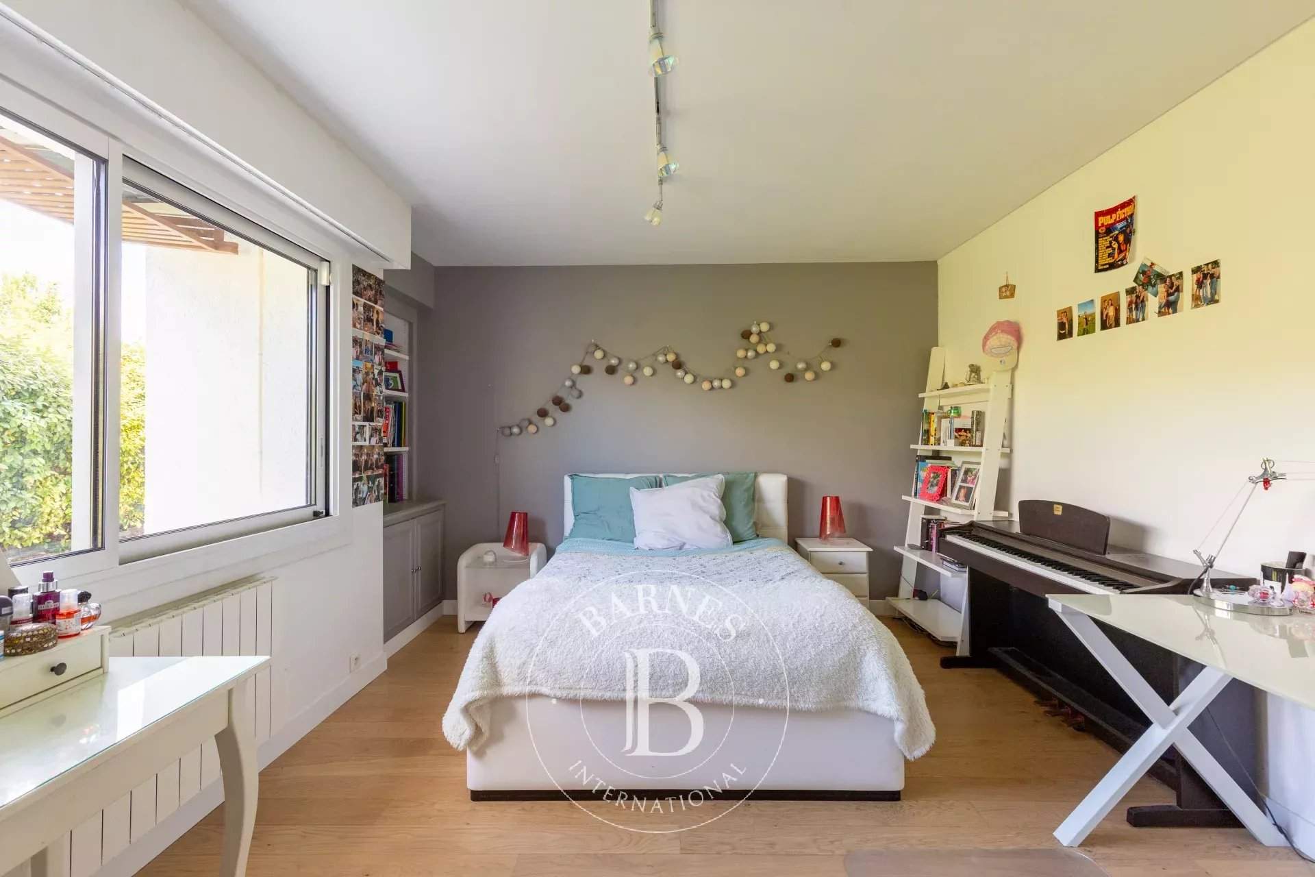 Saint-Germain-en-Laye  - House 5 Bedrooms - picture 12