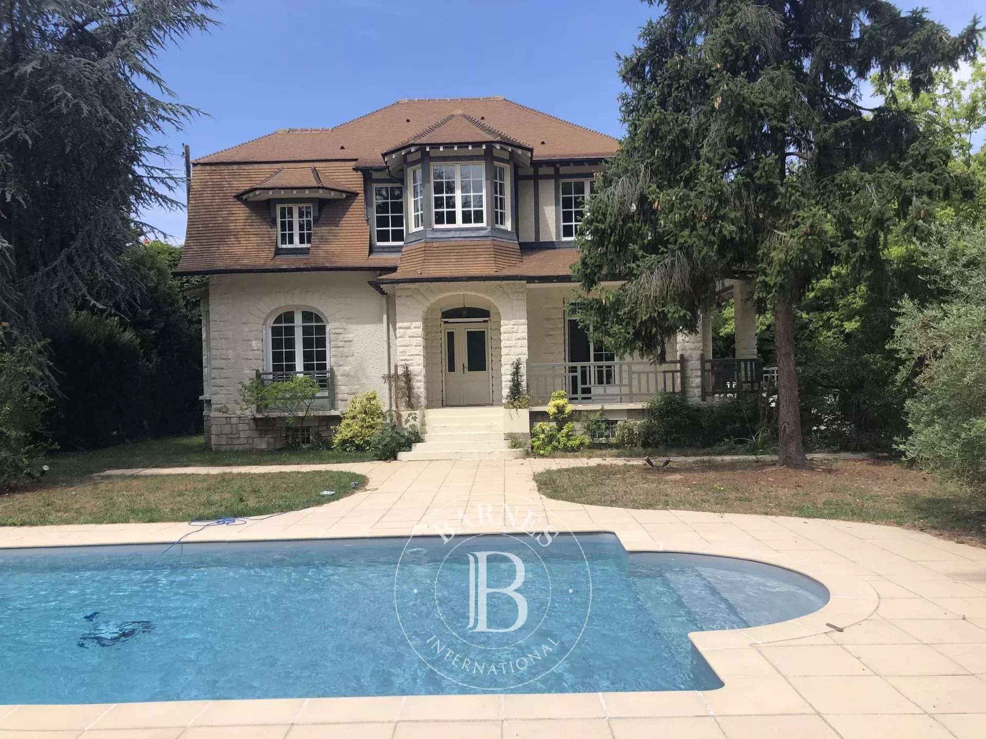 Le Vésinet  - Maison 8 Pi&egrave;ces 3 Chambres - picture 13