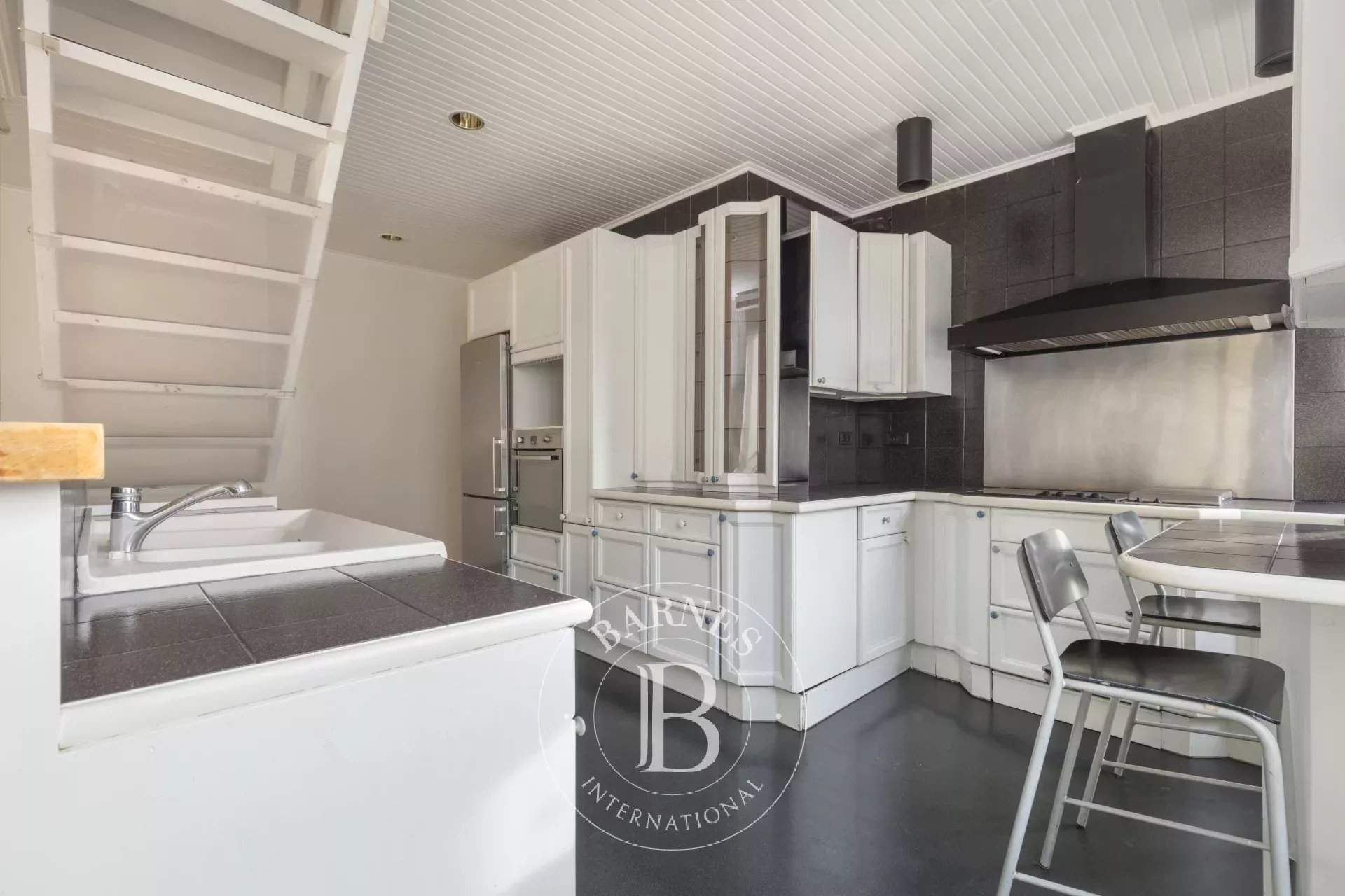 Le Mesnil-le-Roi  - House 3 Bedrooms - picture 7