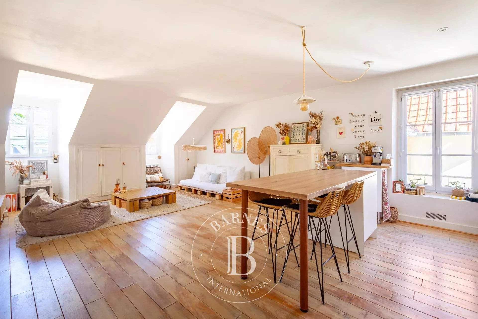 Saint-Germain-en-Laye  - Apartment 2 Bedrooms - picture 1