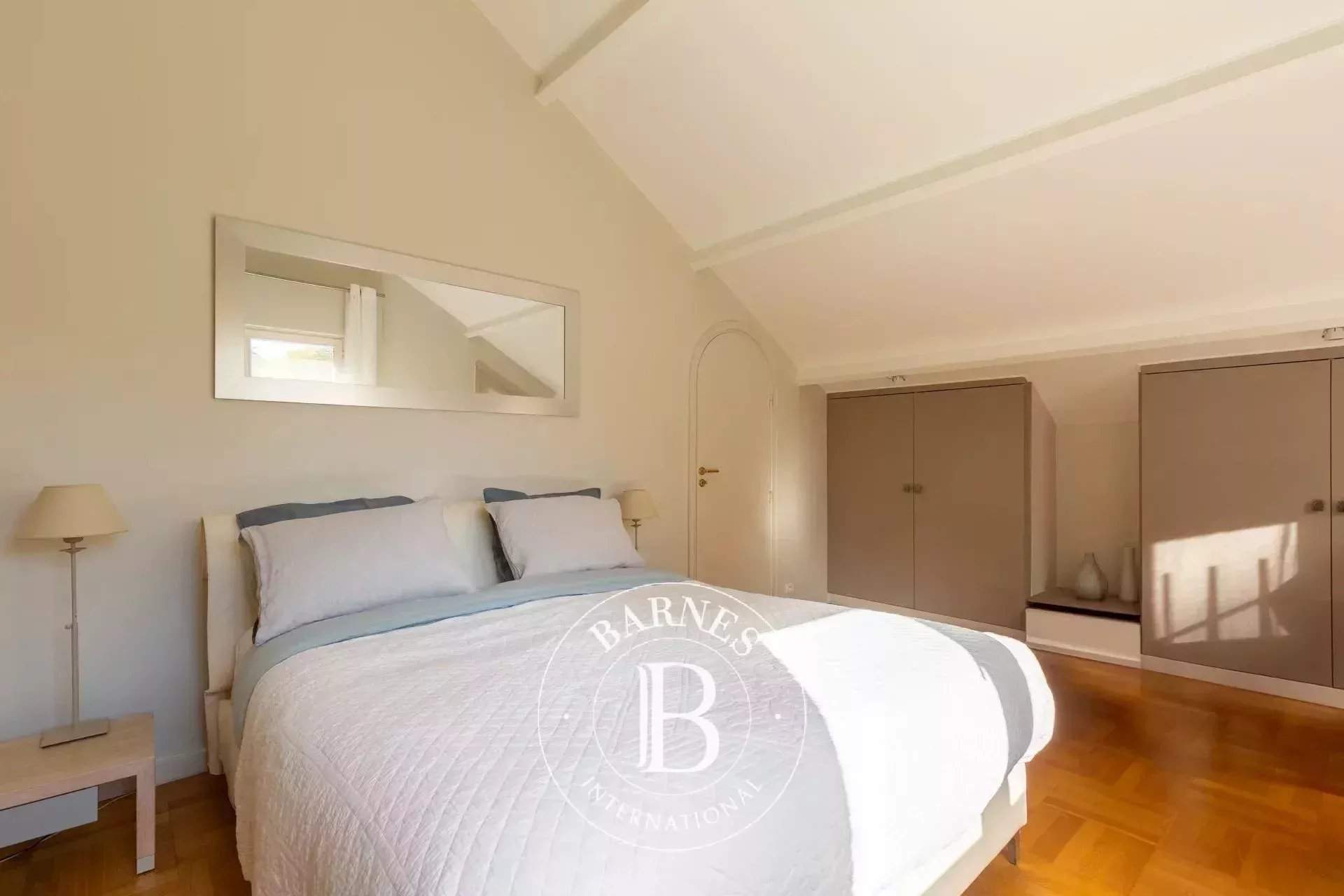 Saint-Germain-en-Laye  - Casa 14 Cuartos 6 Habitaciones - picture 19