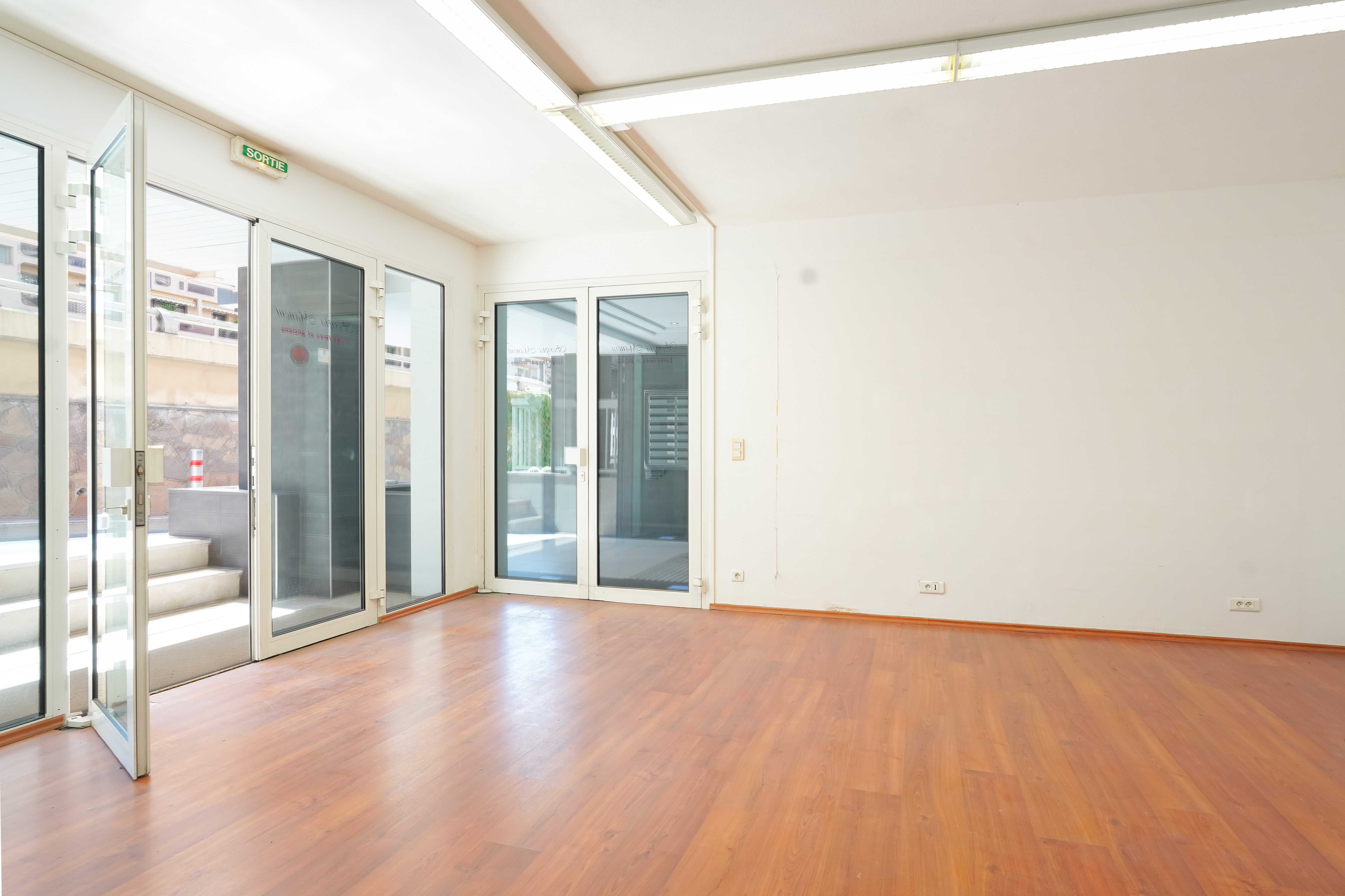 Local Monaco  -  ref MC-V1673 (picture 1)