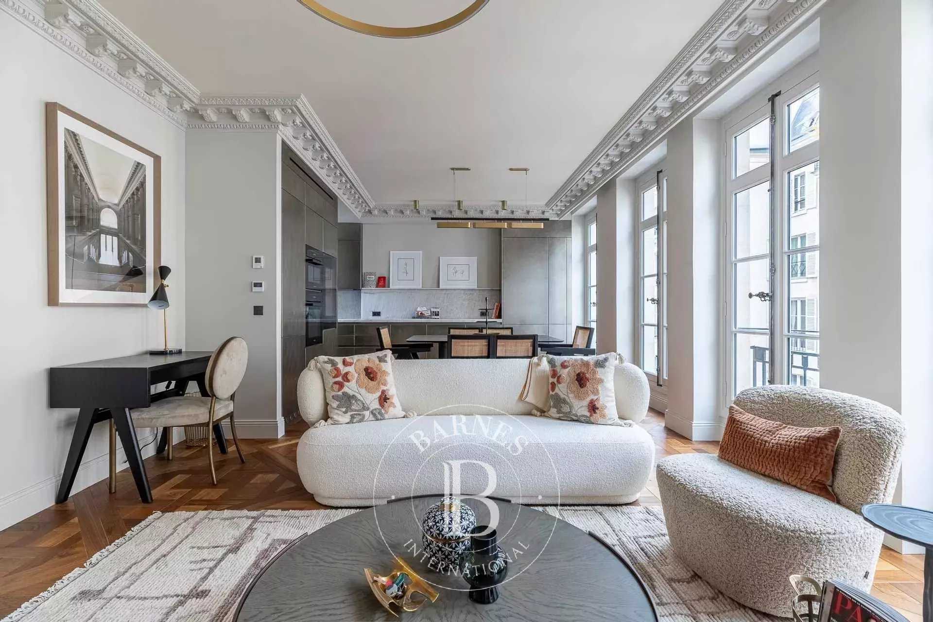 Paris  - Appartement 4 Pièces 2 Chambres