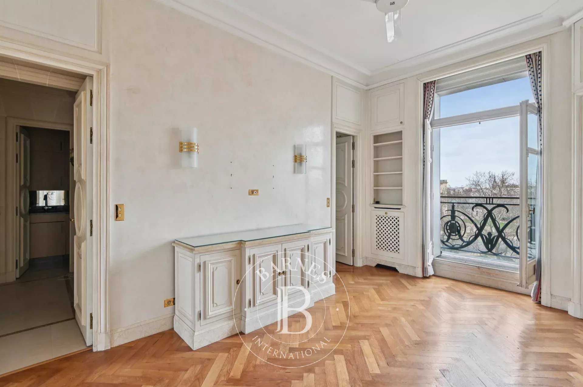 Paris  - Appartement 2 Pi&egrave;ces, 1 Chambre