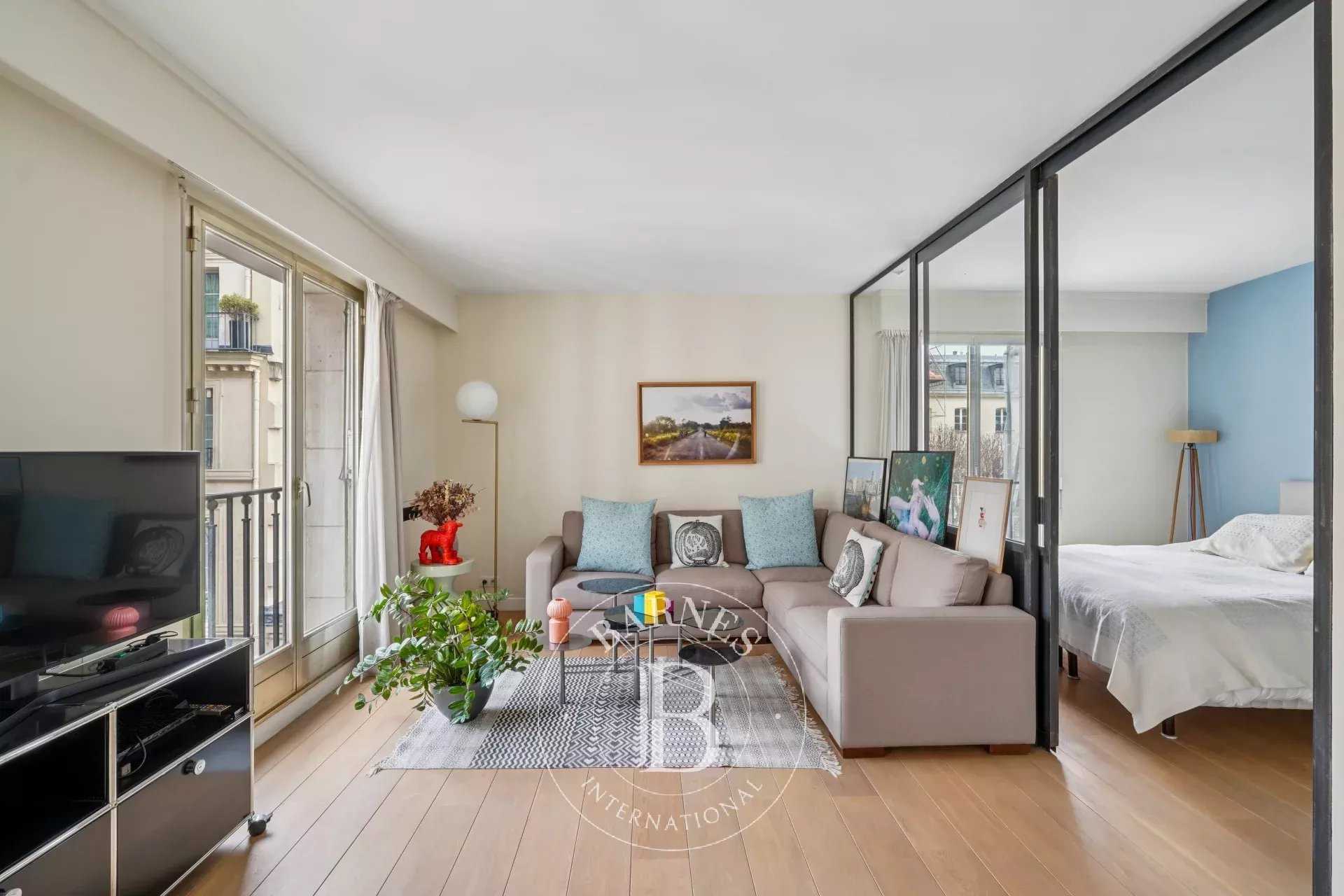 Paris  - Appartement 2 Pièces, 1 Chambre