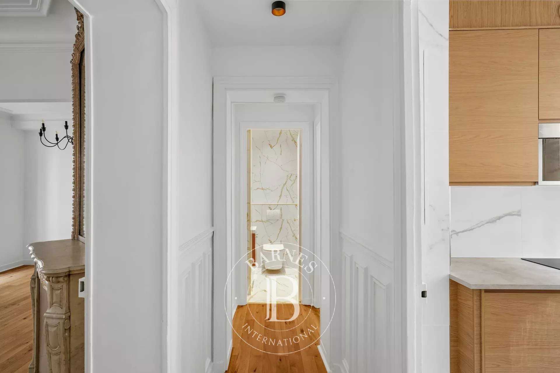 Paris  - Appartement 3 Pi&egrave;ces 2 Chambres