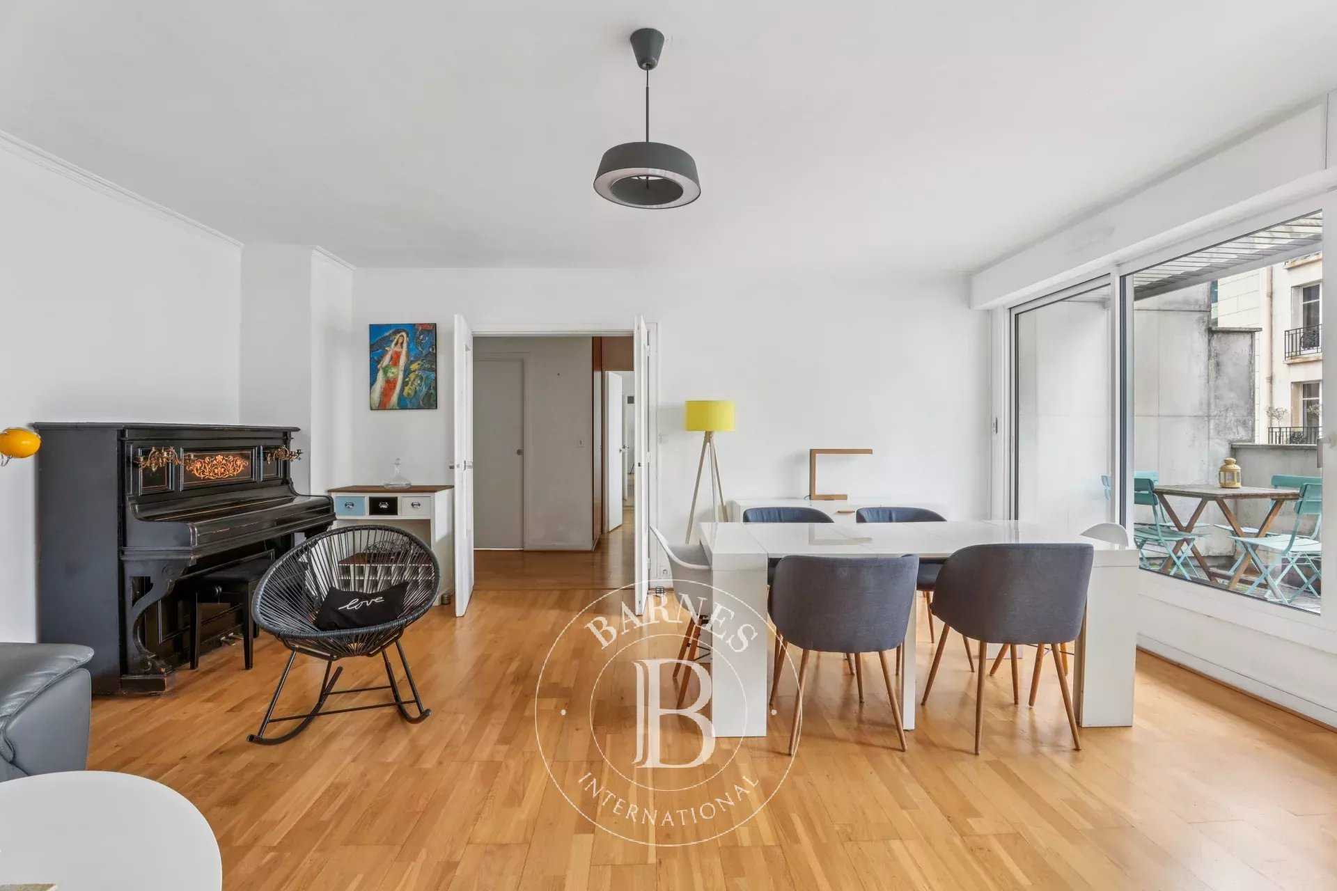 Paris  - Piso 2 Cuartos, 1 Habitacion