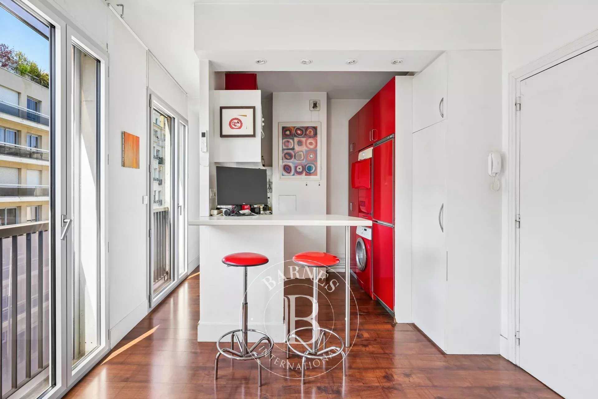 Paris  - Appartement 2 Pi&egrave;ces, 1 Chambre