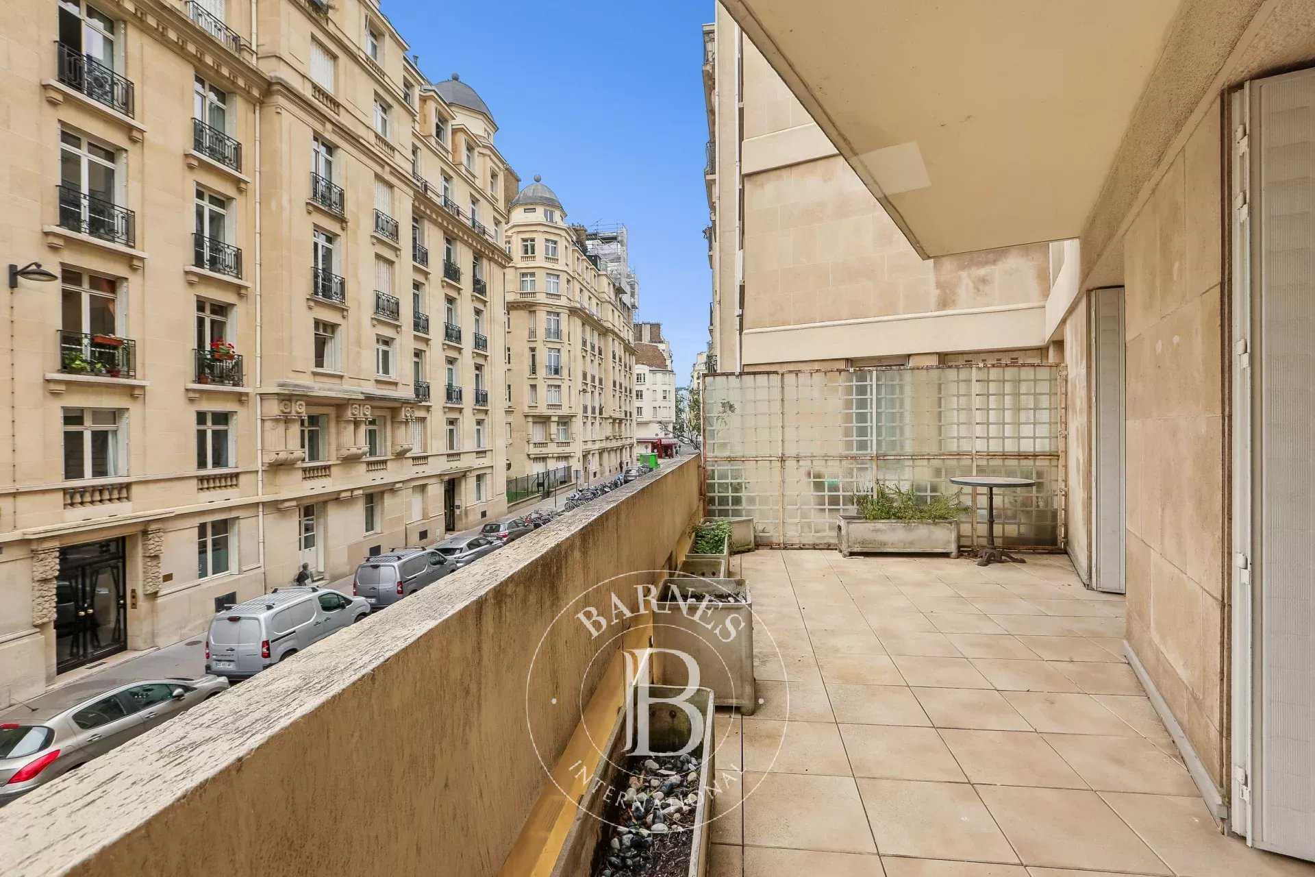 Paris  - Apartment 3 Bedrooms