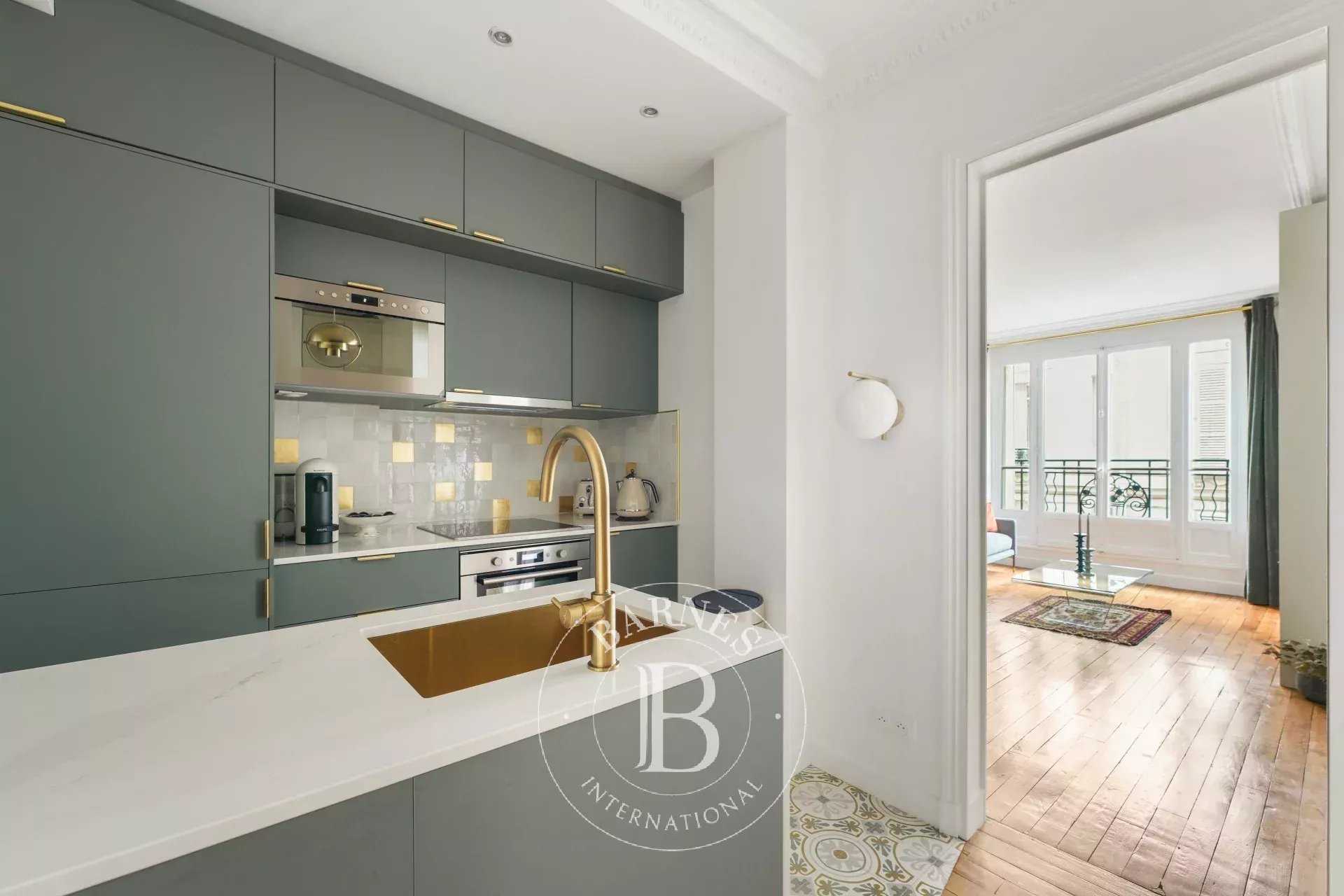 Paris  - Appartement 2 Pi&egrave;ces, 1 Chambre