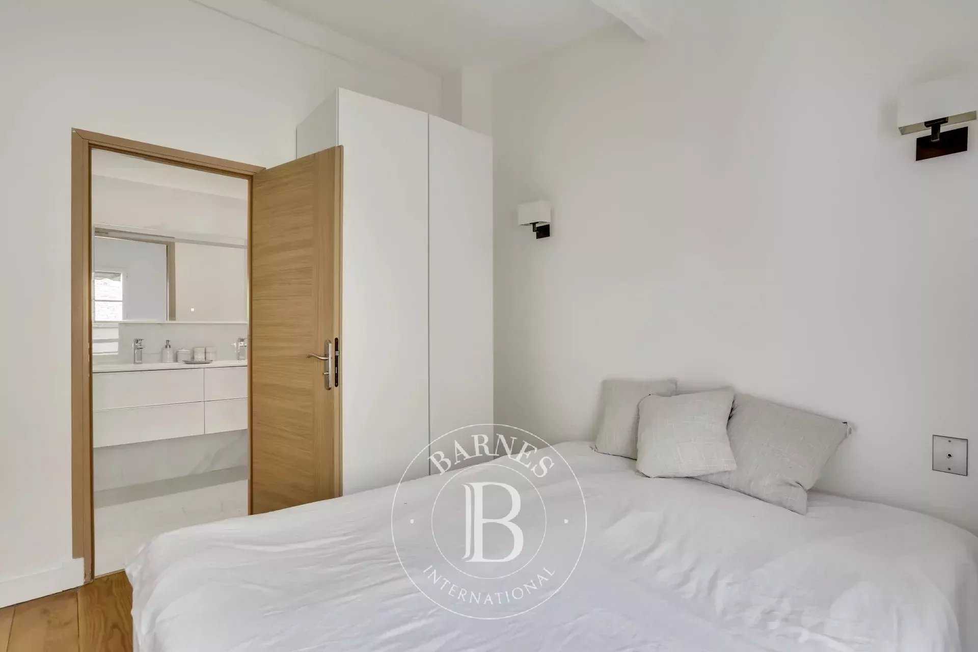 Paris  - Piso 2 Cuartos, 1 Habitacion