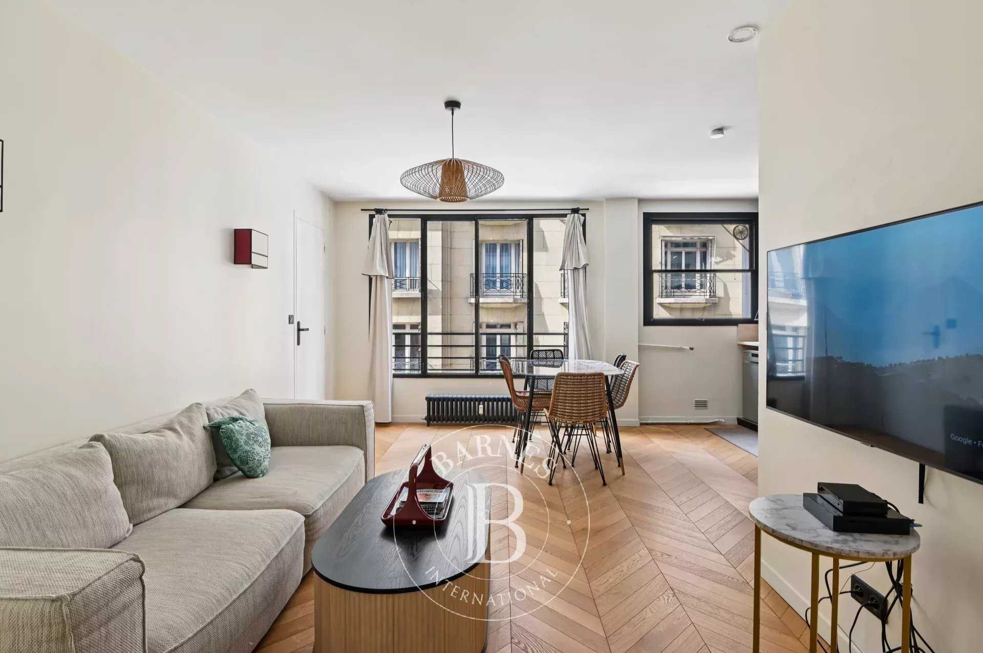 Paris  - Piso 3 Cuartos 2 Habitaciones