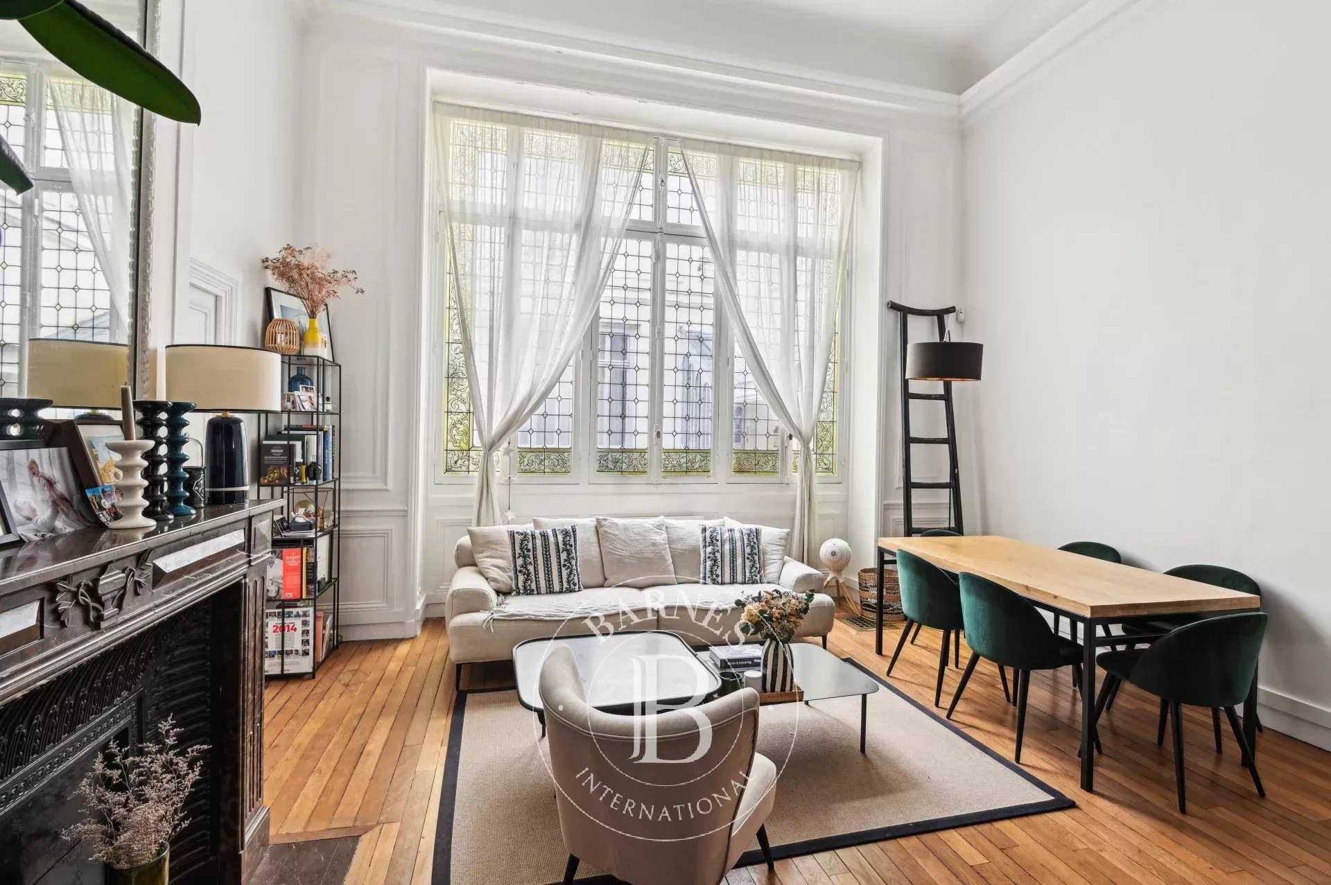 Paris  - Piso 3 Cuartos 2 Habitaciones