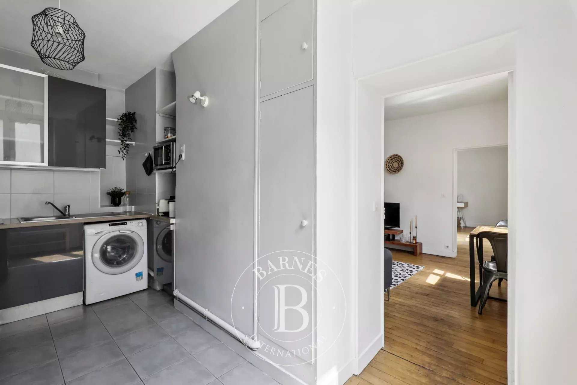 Paris  - Appartement 2 Pièces, 1 Chambre