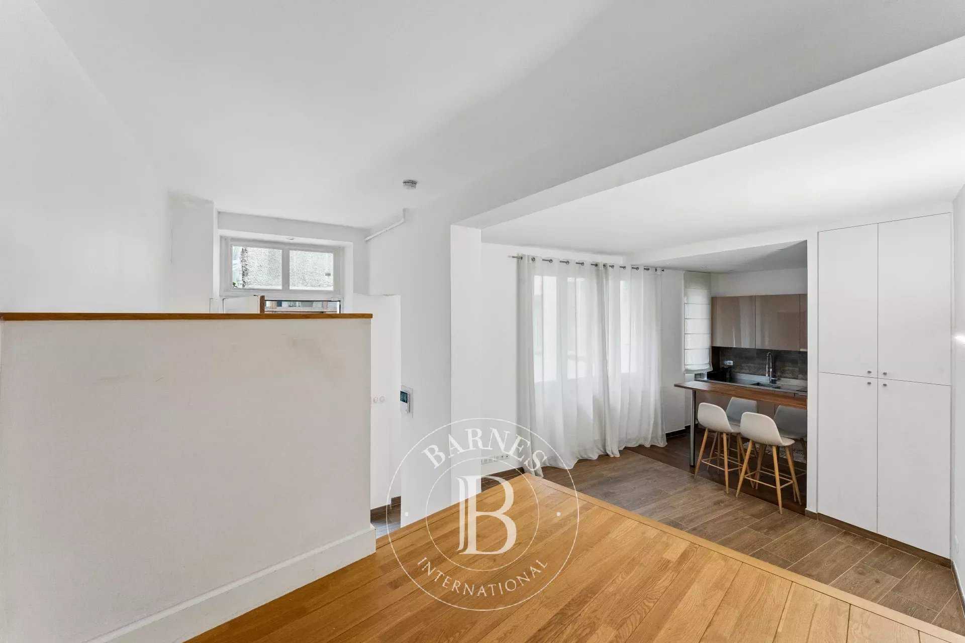 Paris  - Appartement 2 Pi&egrave;ces, 1 Chambre