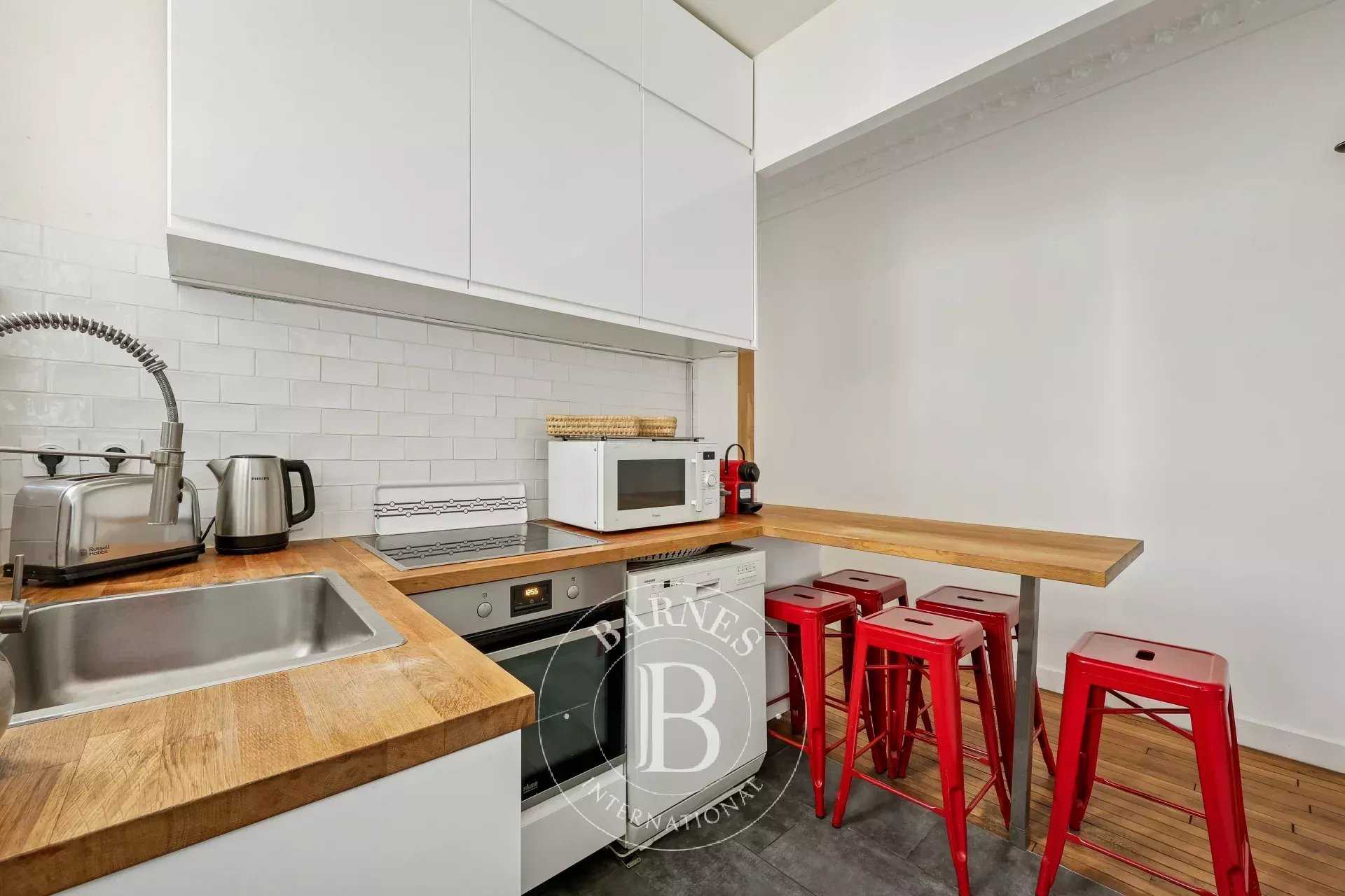 Paris  - Appartement 3 Pi&egrave;ces 2 Chambres