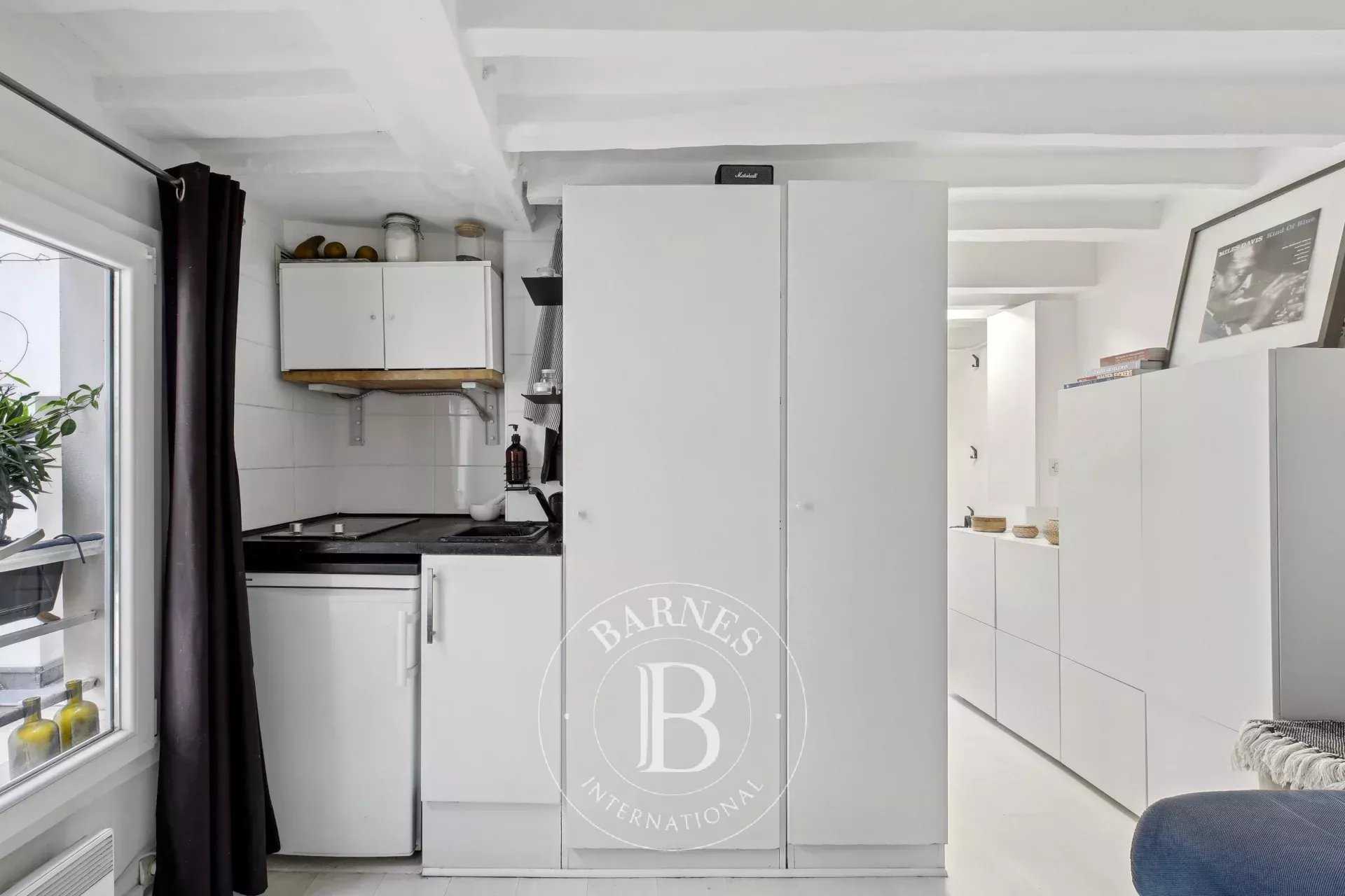 Paris  - Piso 1 Cuarto