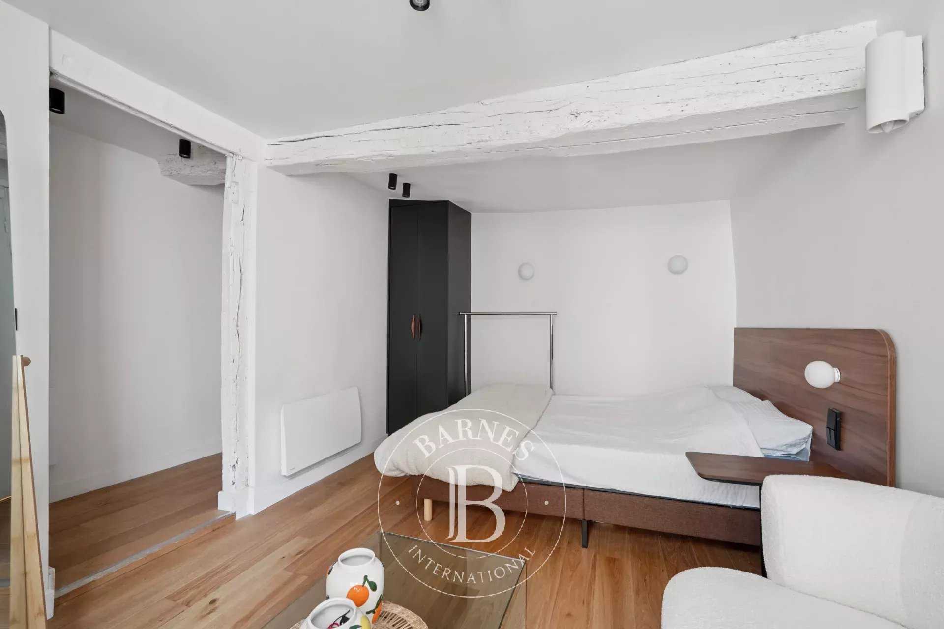 Paris  - Apartment 