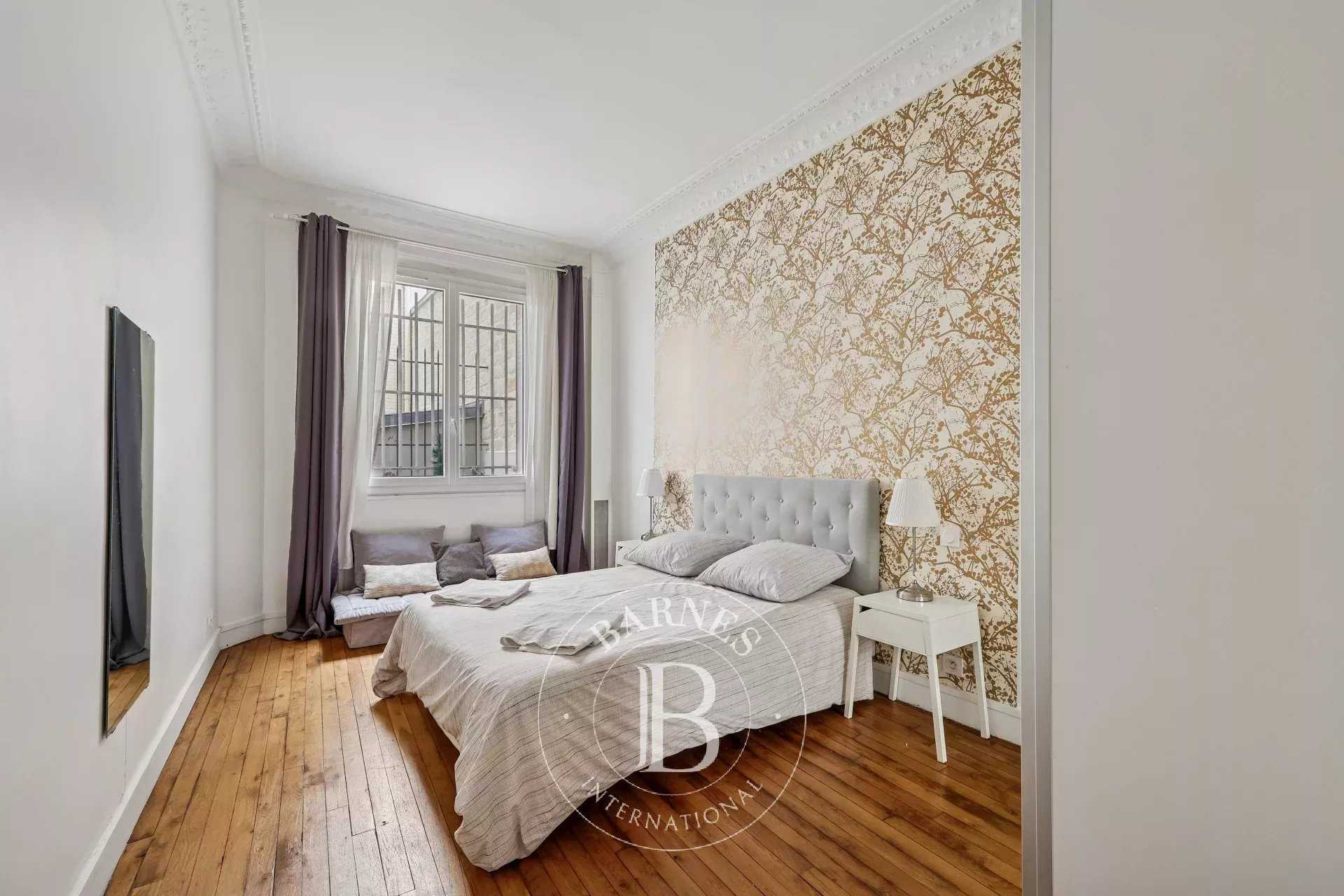 Paris  - Appartement 3 Pi&egrave;ces 2 Chambres