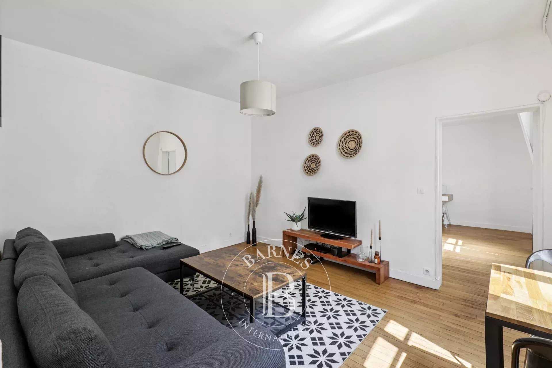 Paris  - Appartement 2 Pièces, 1 Chambre