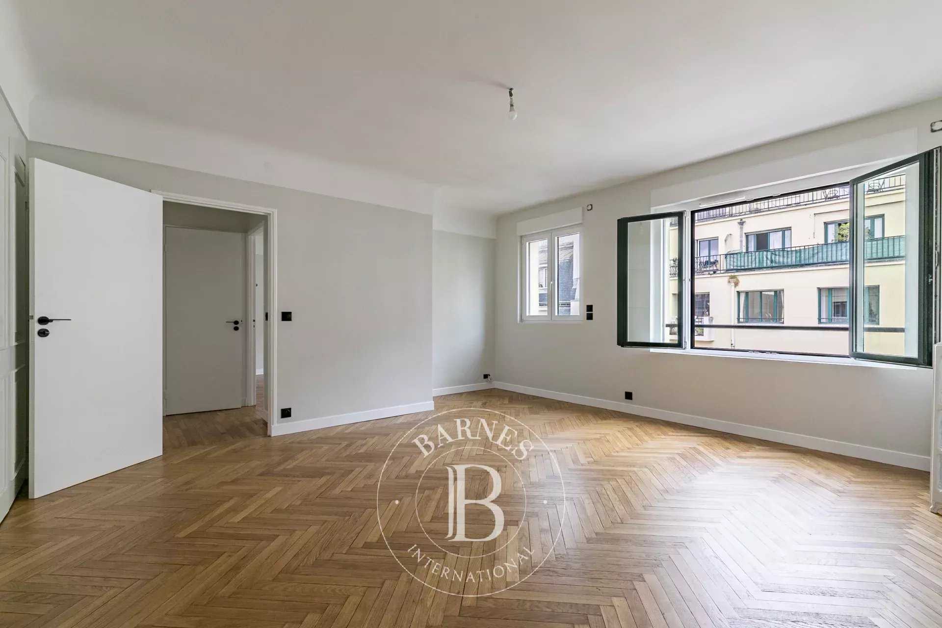 Paris  - Apartment 2 Bedrooms