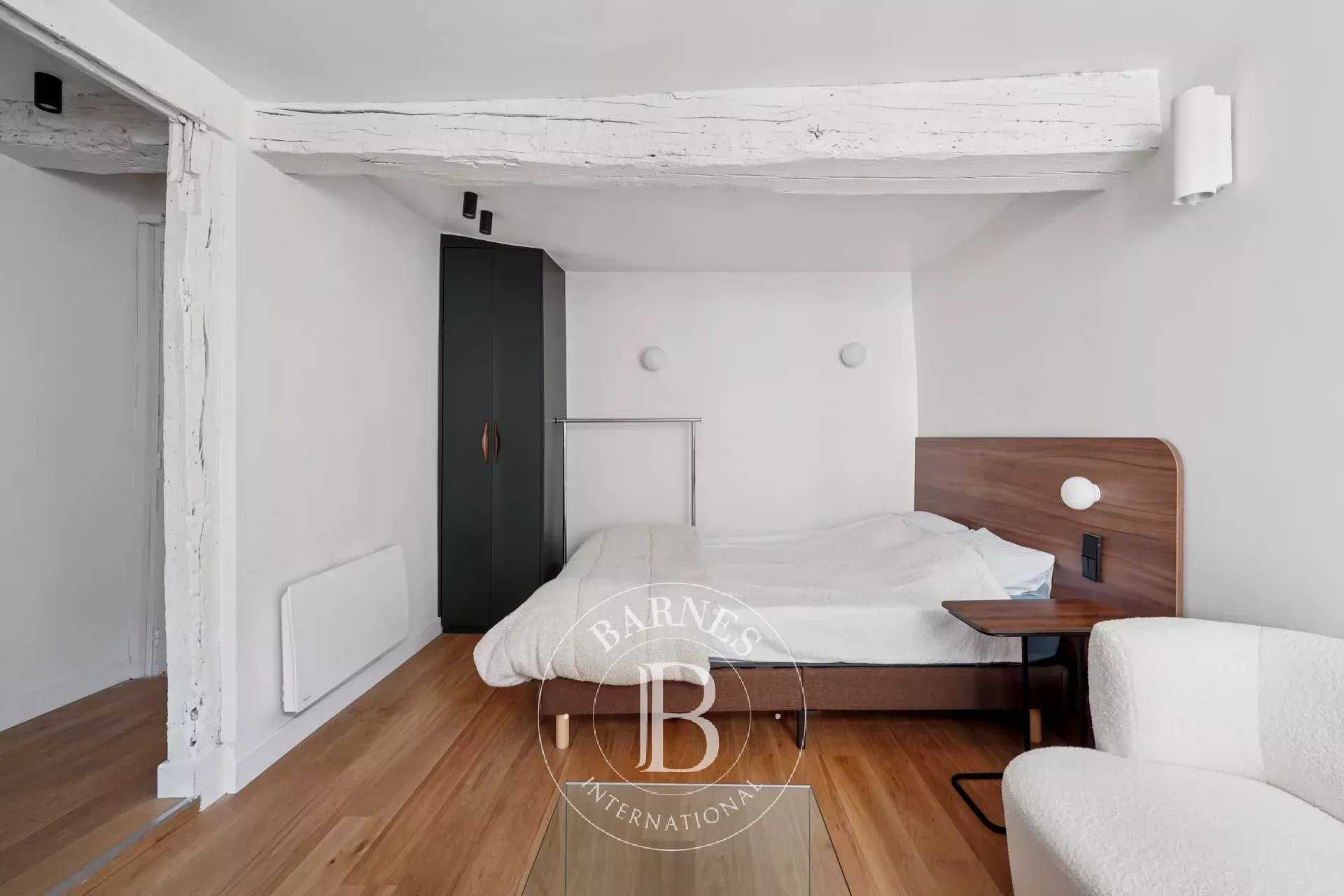Paris  - Apartment 