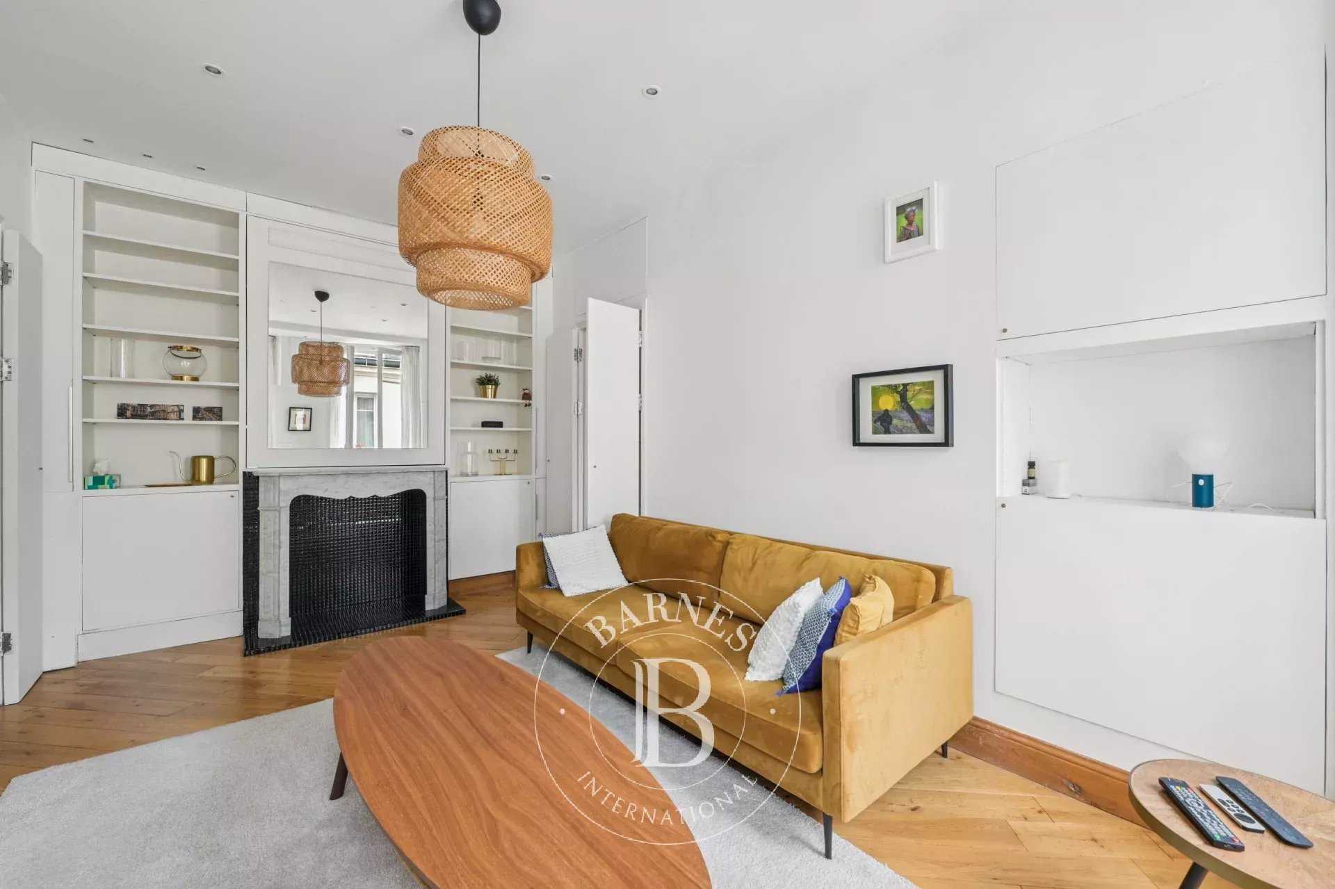 Paris  - Appartement 3 Pi&egrave;ces 2 Chambres