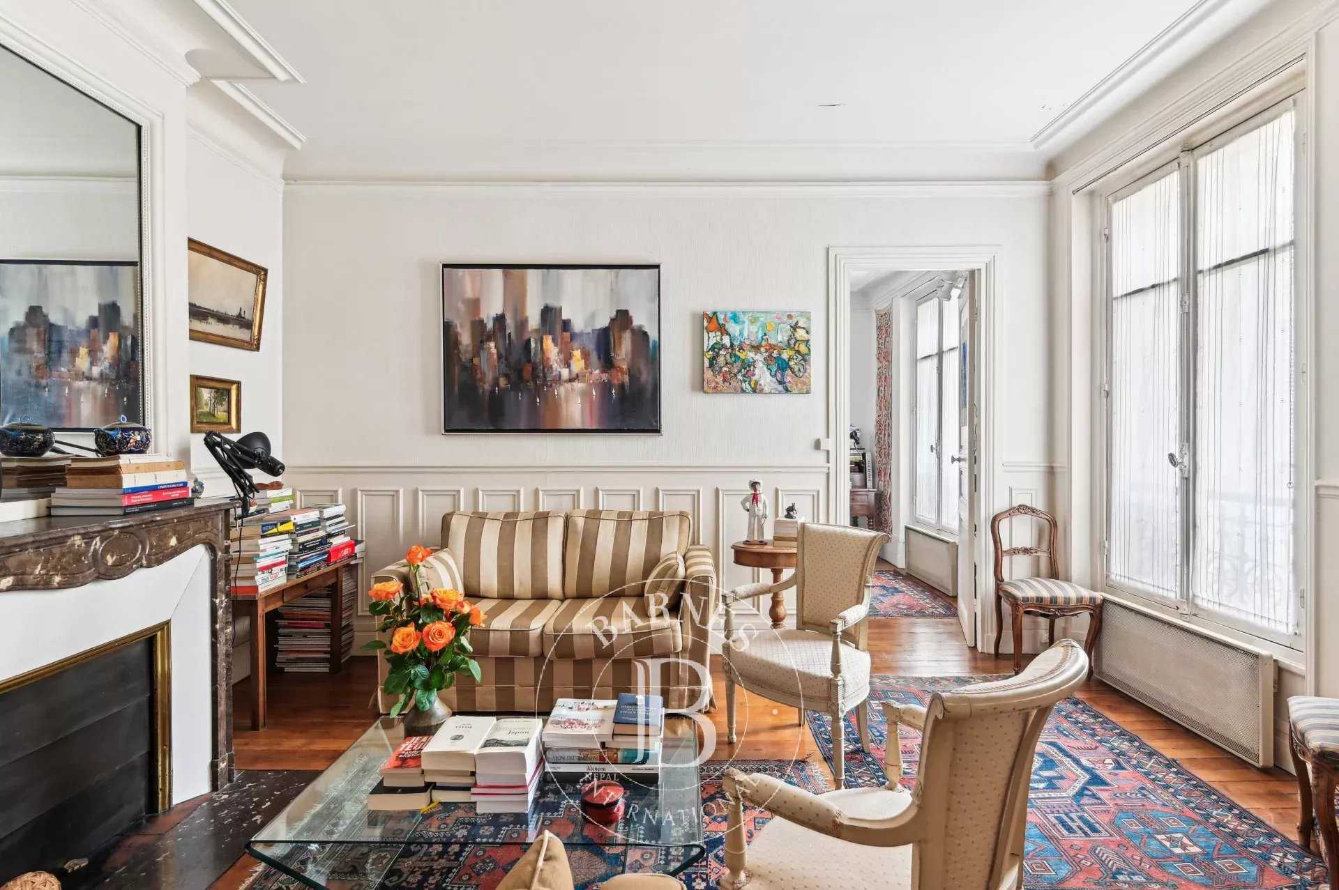 Paris  - Appartement 2 Pièces, 1 Chambre