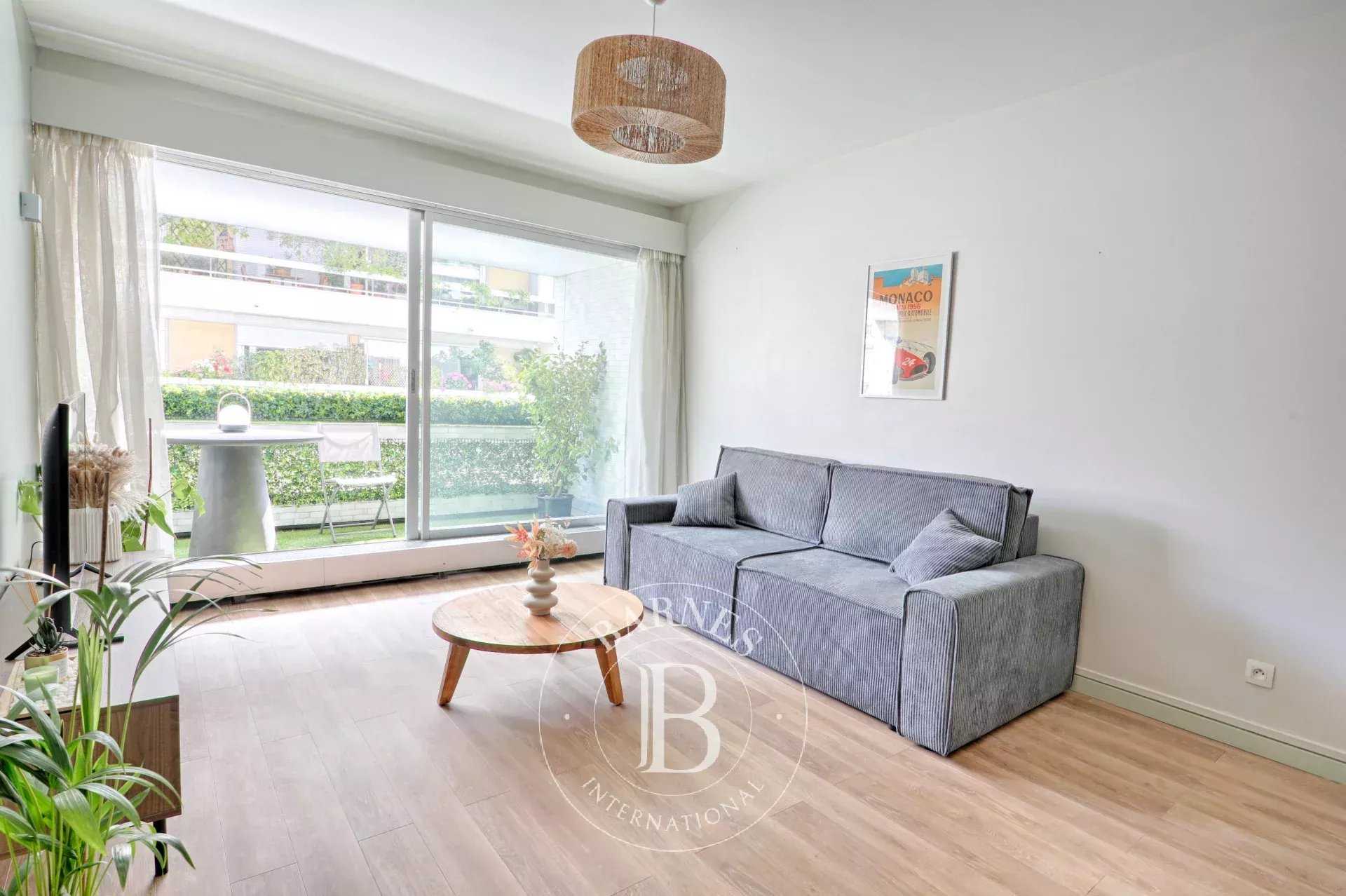 Paris  - Piso 2 Cuartos, 1 Habitacion