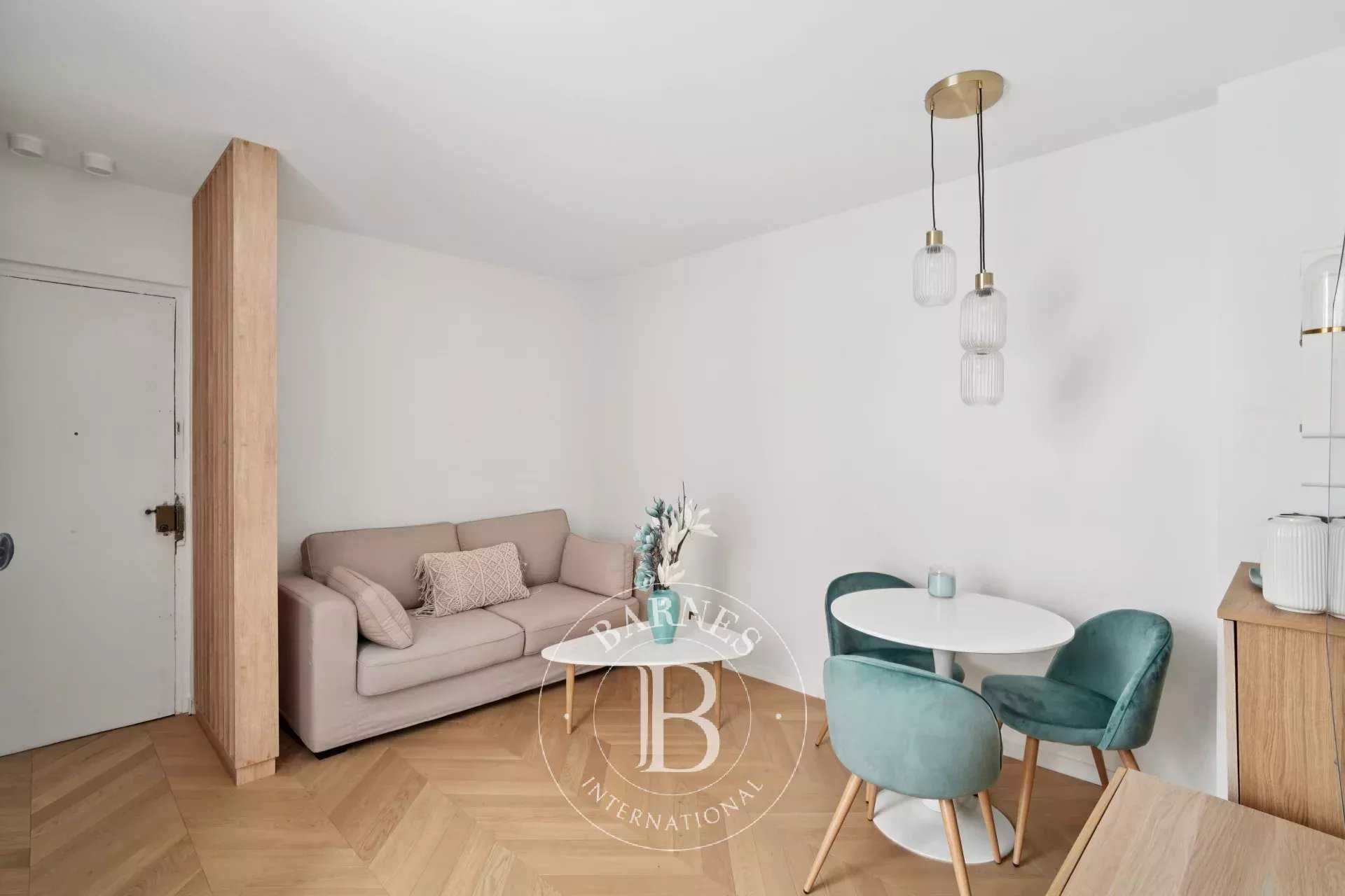 Paris  - Piso 2 Cuartos, 1 Habitacion