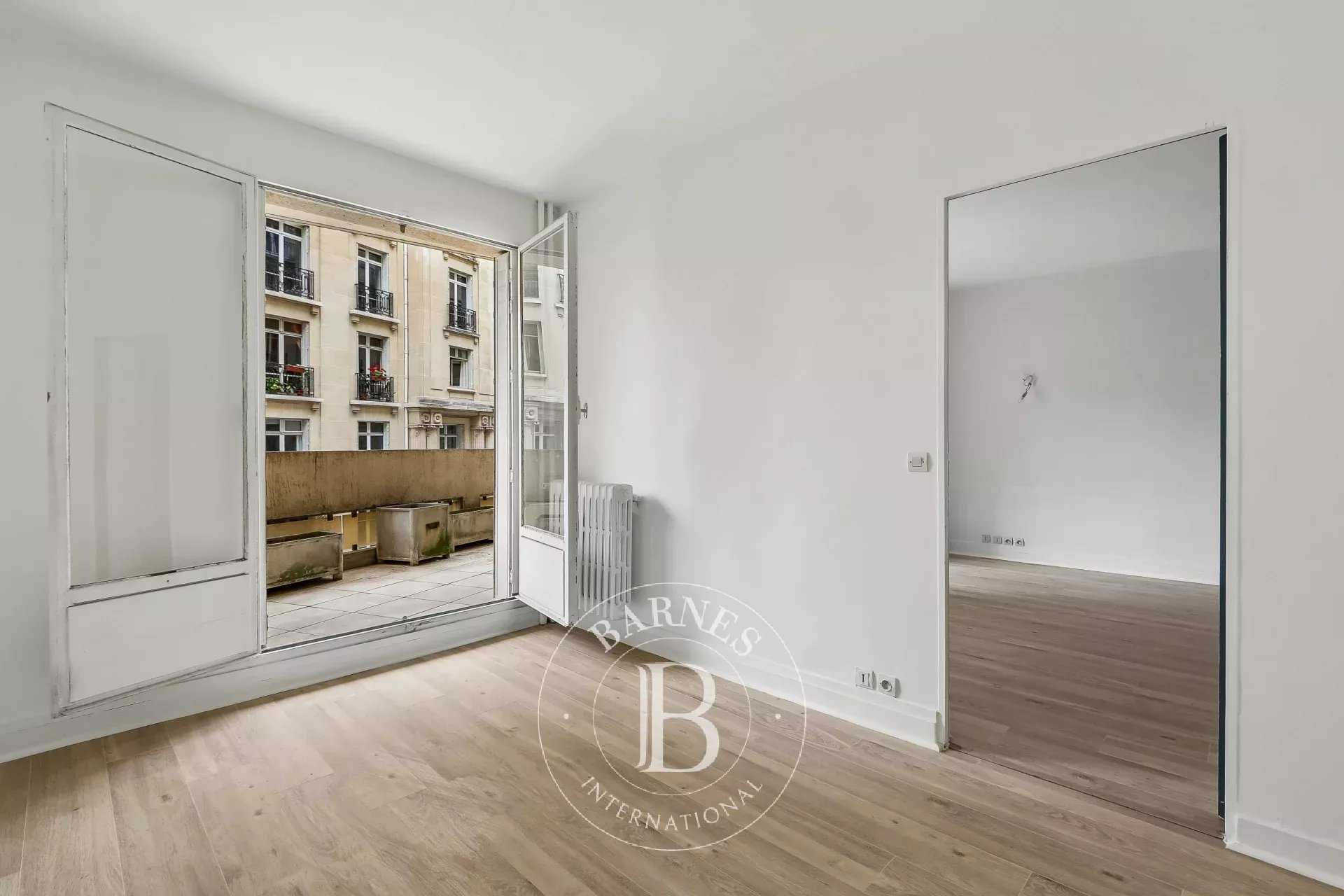 Paris  - Apartment 3 Bedrooms
