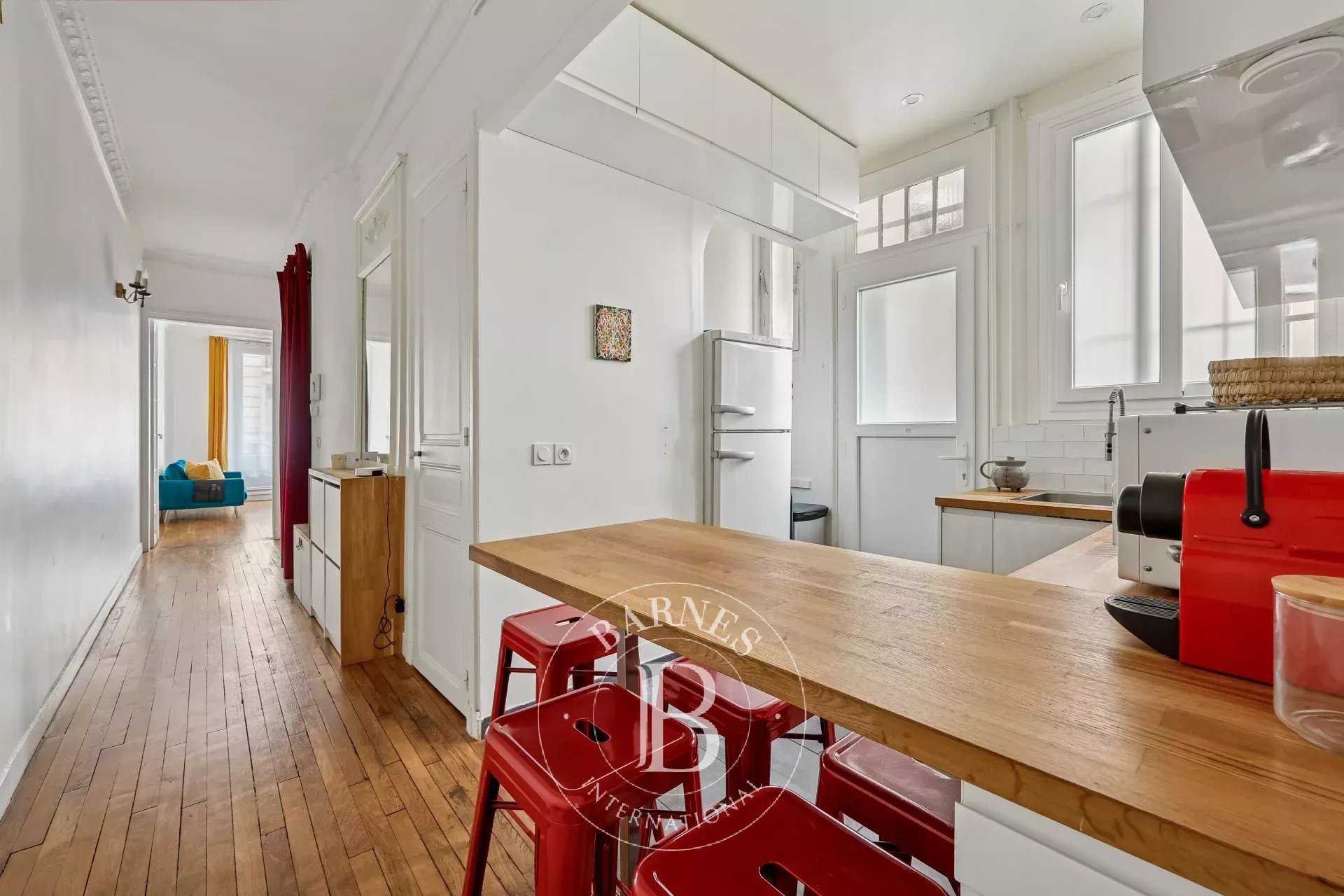 Paris  - Appartement 3 Pi&egrave;ces 2 Chambres