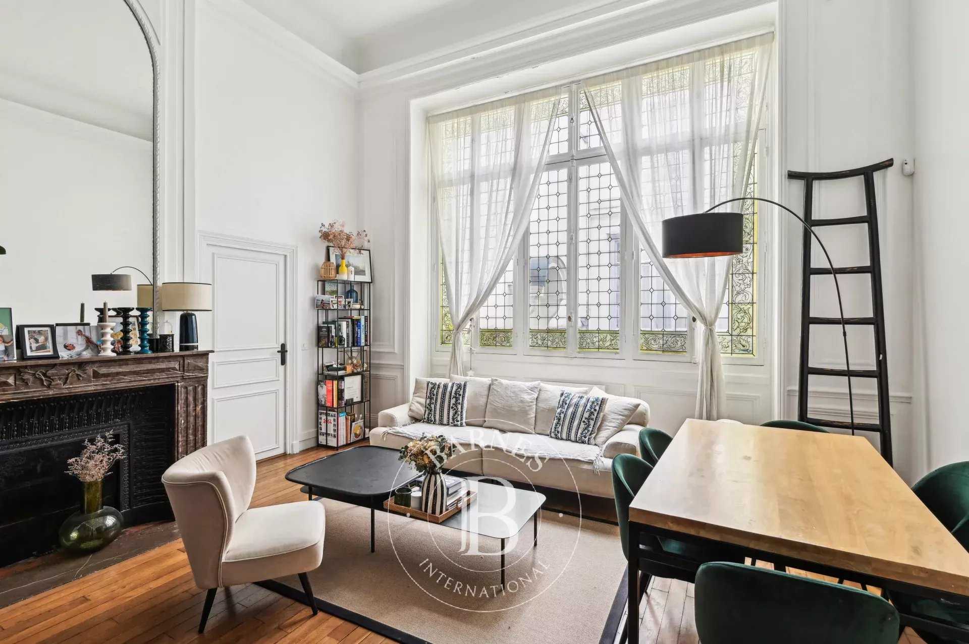 Paris  - Piso 3 Cuartos 2 Habitaciones