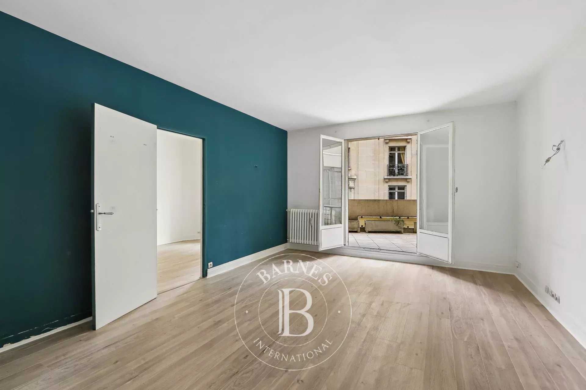 Paris  - Apartment 3 Bedrooms