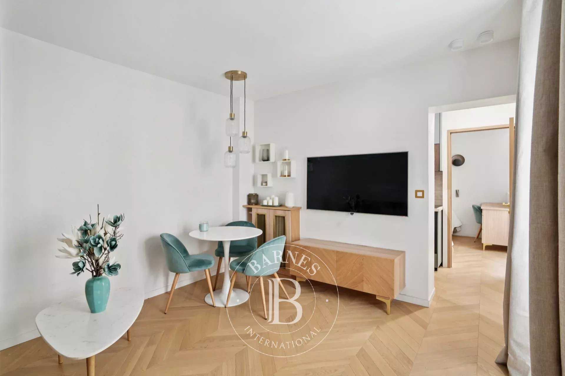 Paris  - Piso 2 Cuartos, 1 Habitacion