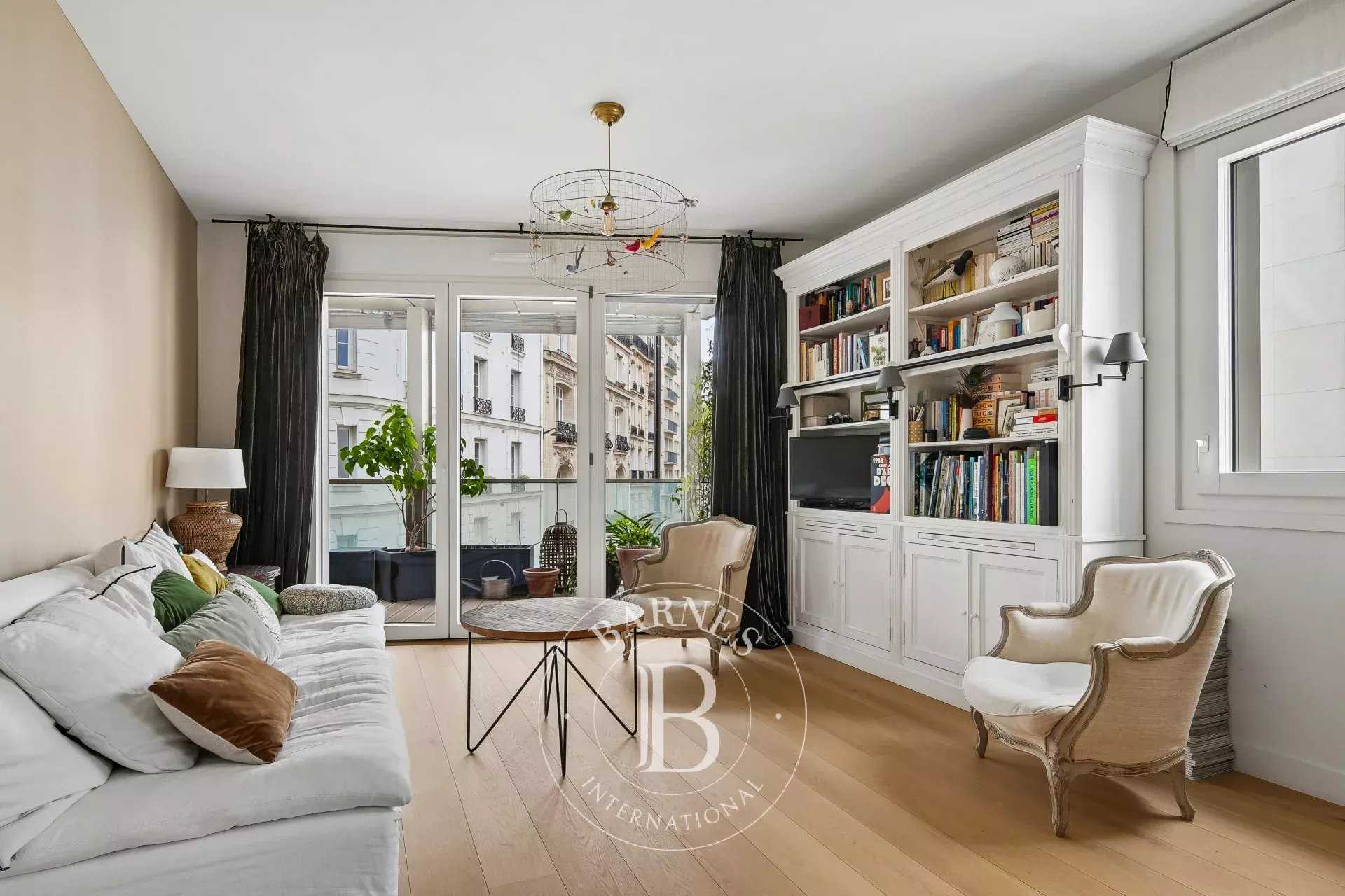 Paris  - Appartement 3 Pi&egrave;ces 2 Chambres