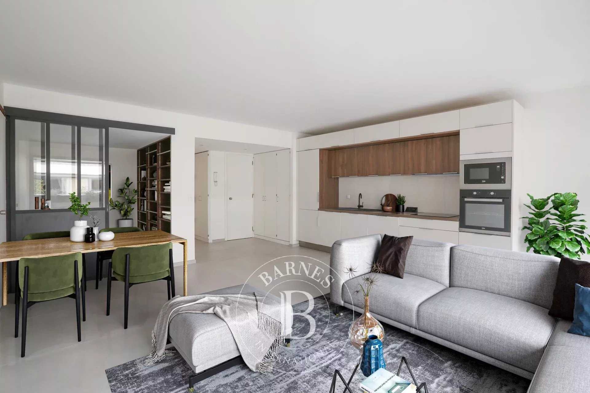 Paris  - Appartement 3 Pièces, 1 Chambre