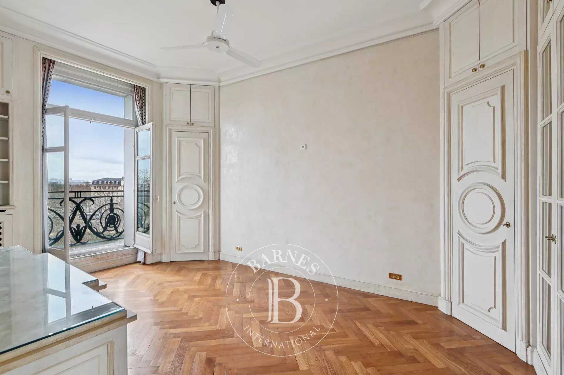 Paris  - Appartement 2 Pi&egrave;ces, 1 Chambre