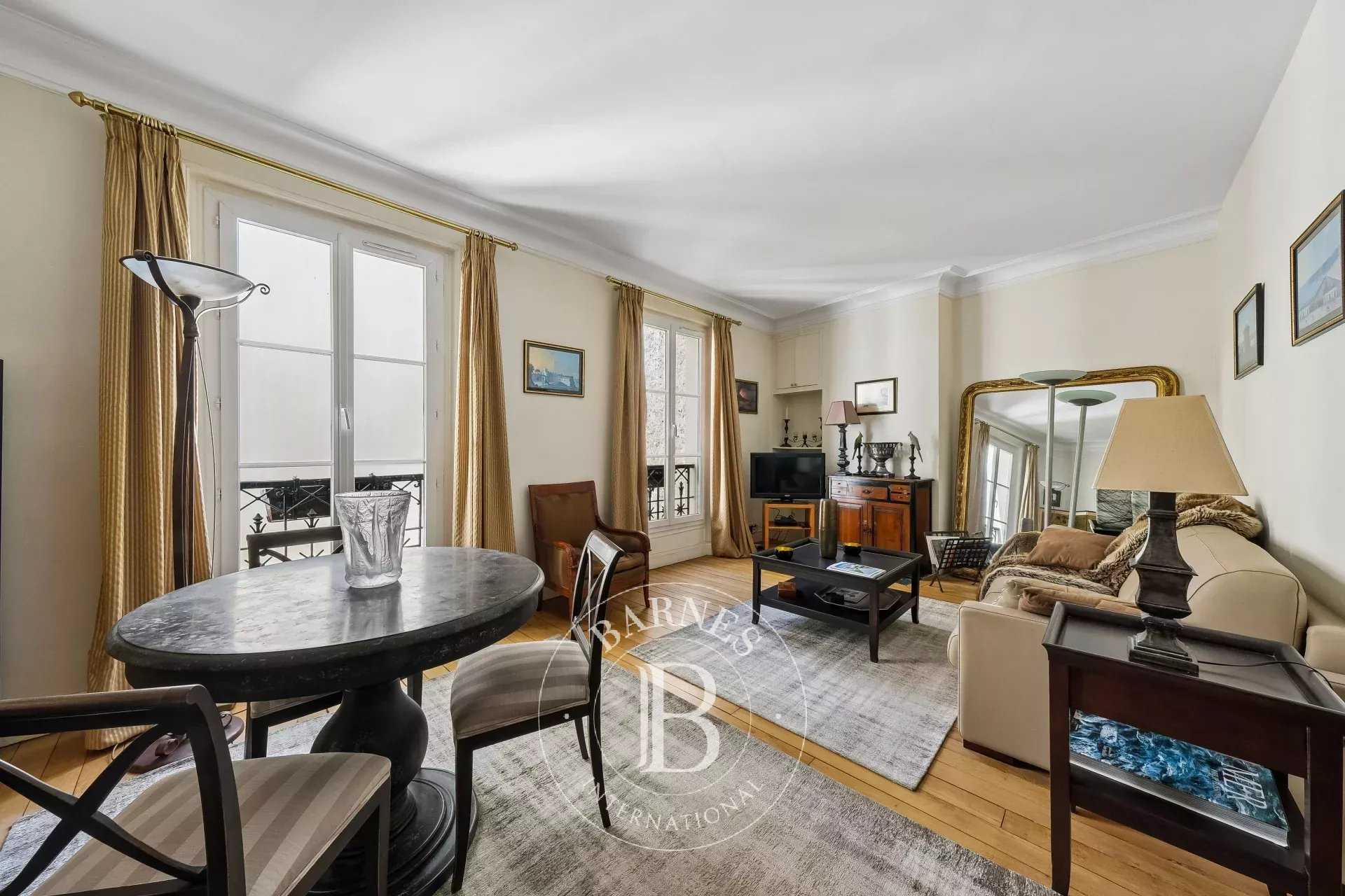 Apartment Paris 75007  -  ref 87056185 (picture 1)