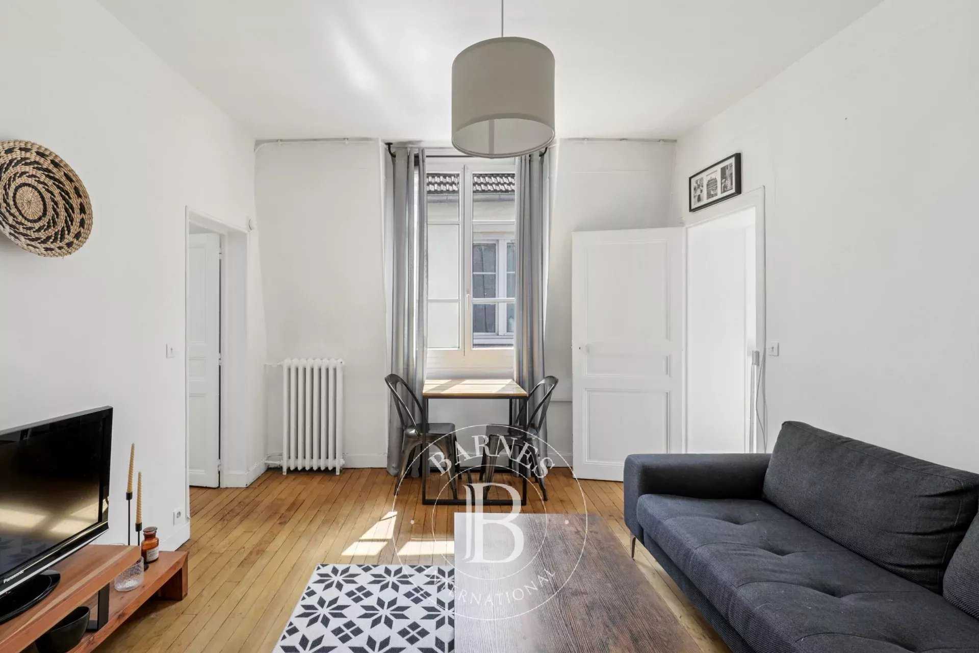 Appartement Paris 75007  -  ref 85975805 (picture 2)