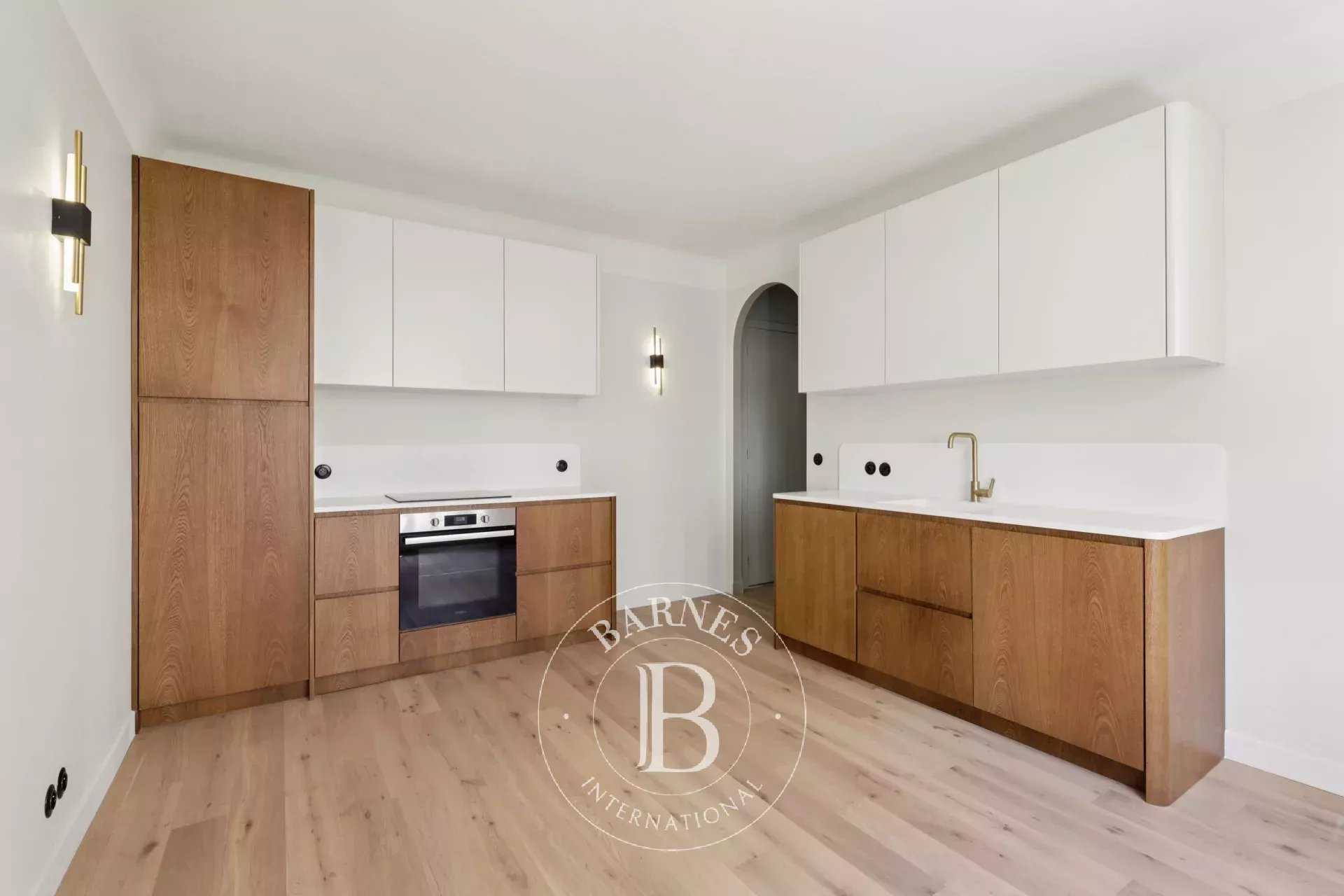 Apartment Paris 75007  -  ref 86125062 (picture 1)