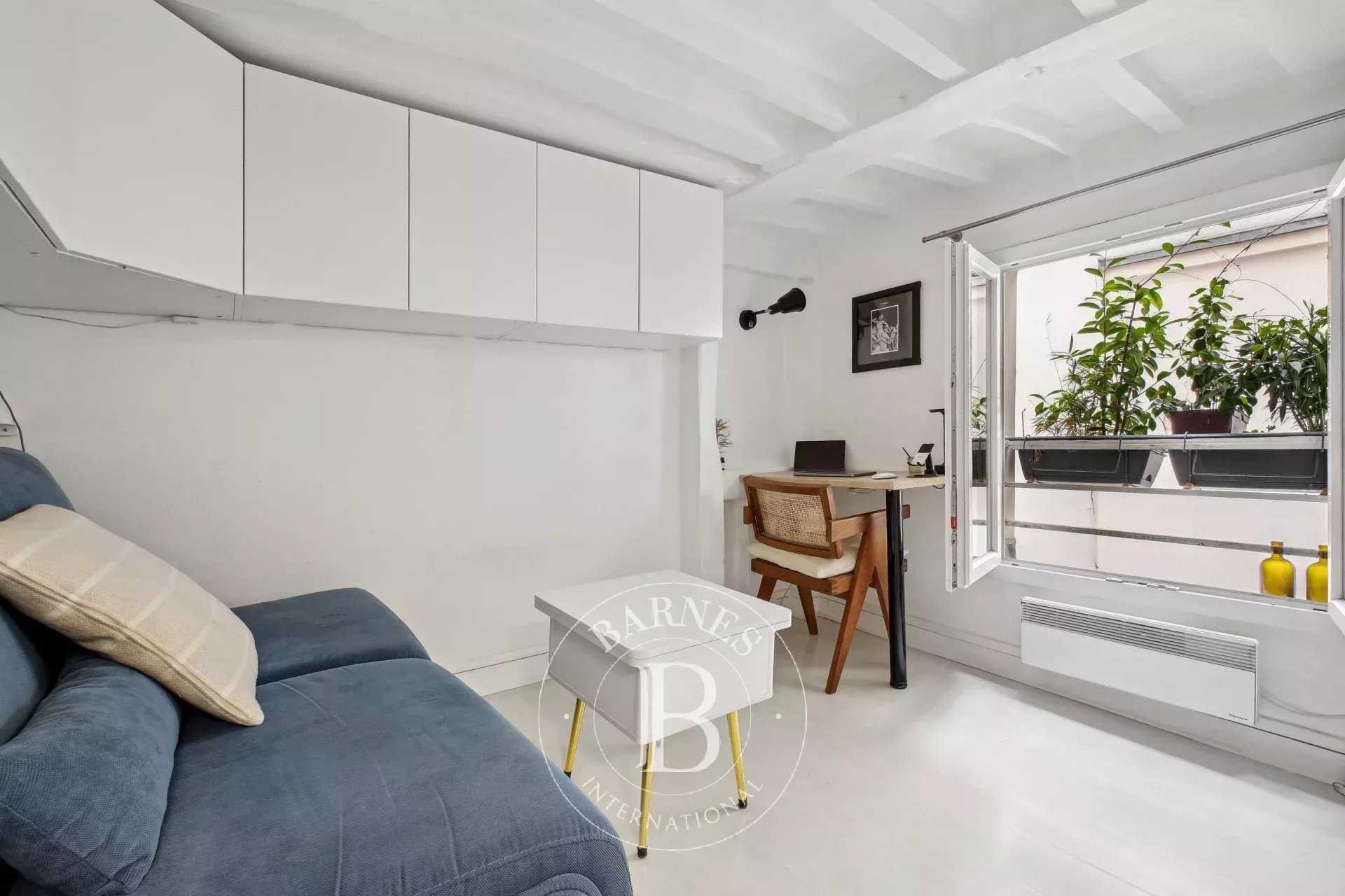 Apartment Paris 75007  -  ref 85833604 (picture 1)
