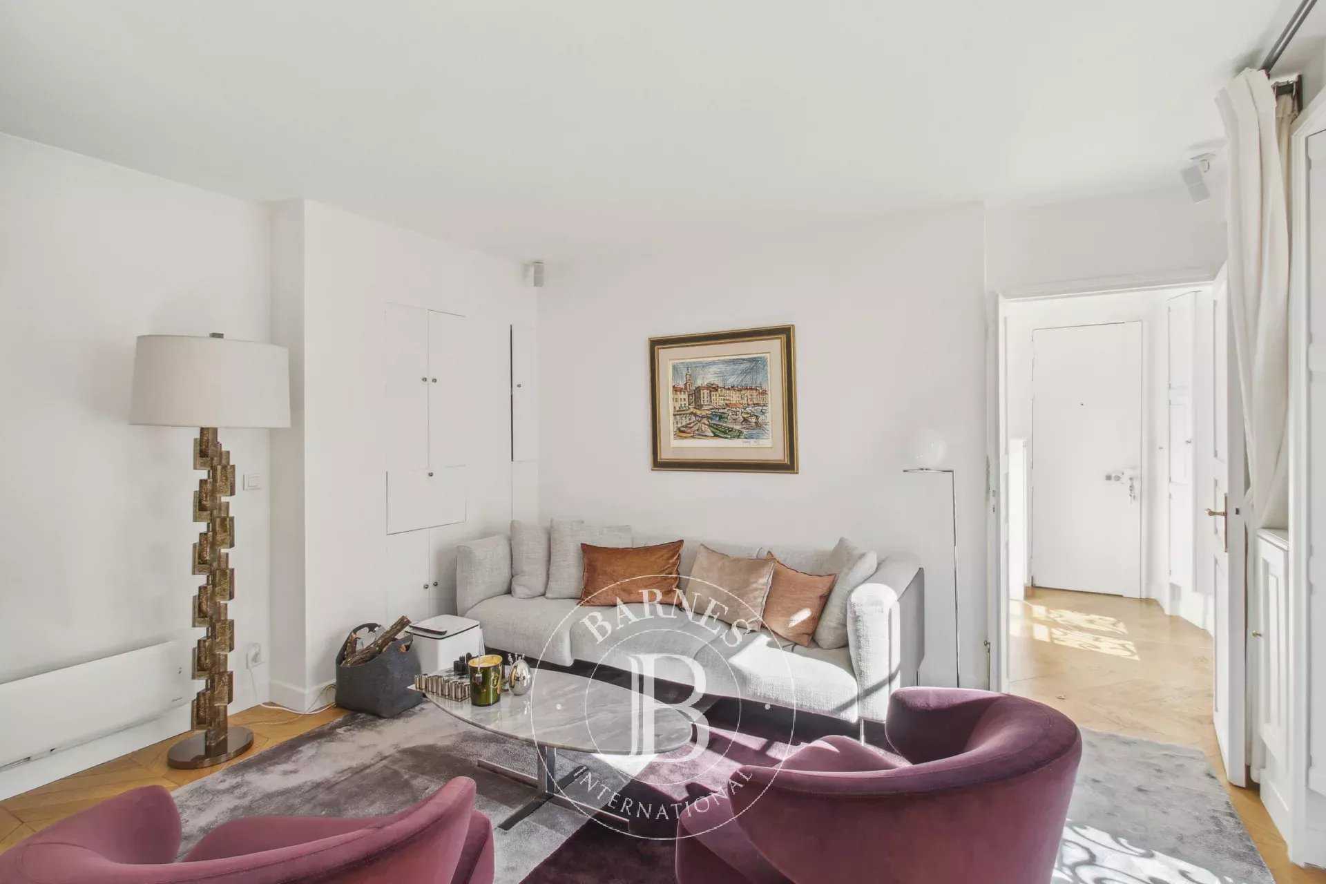 Appartement Paris 75007  -  ref 85779800 (picture 3)