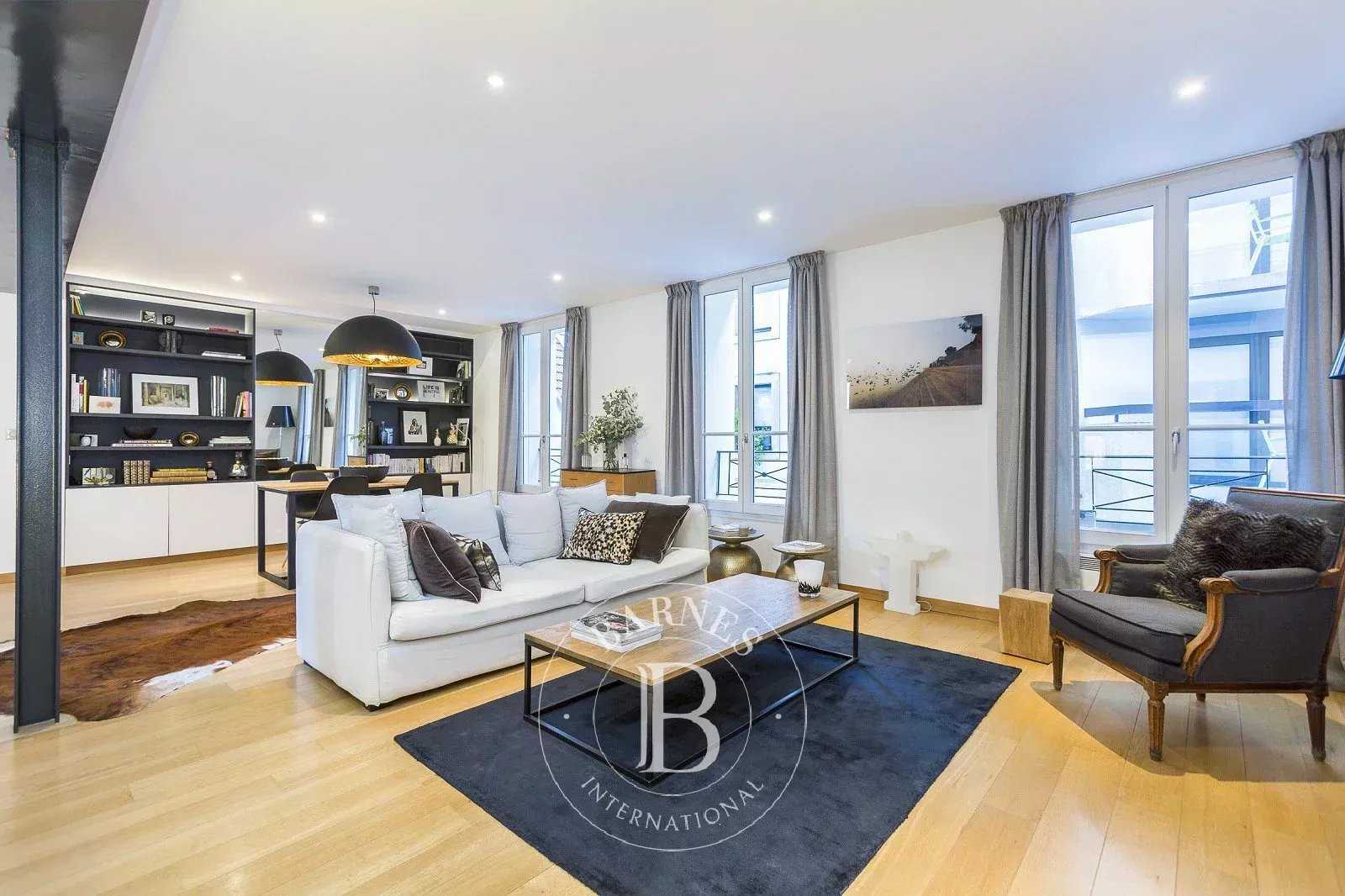 Appartement Paris 75007  -  ref 85614476 (picture 1)